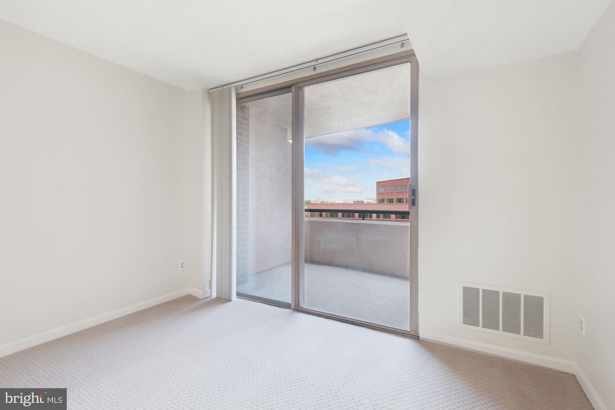 THE CHRISTOPHER - Residential