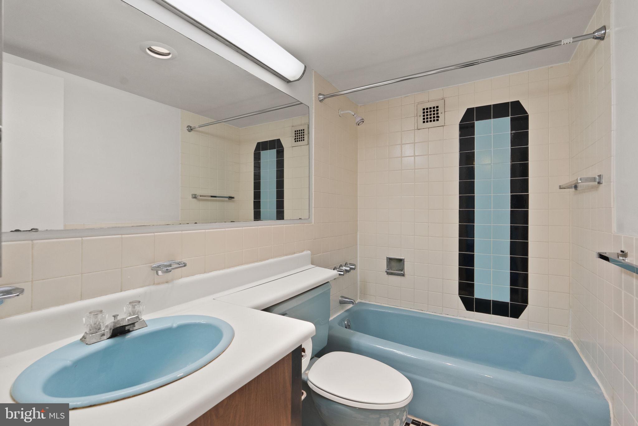 SOUTHWEST WATERFRONT - Residential Lease