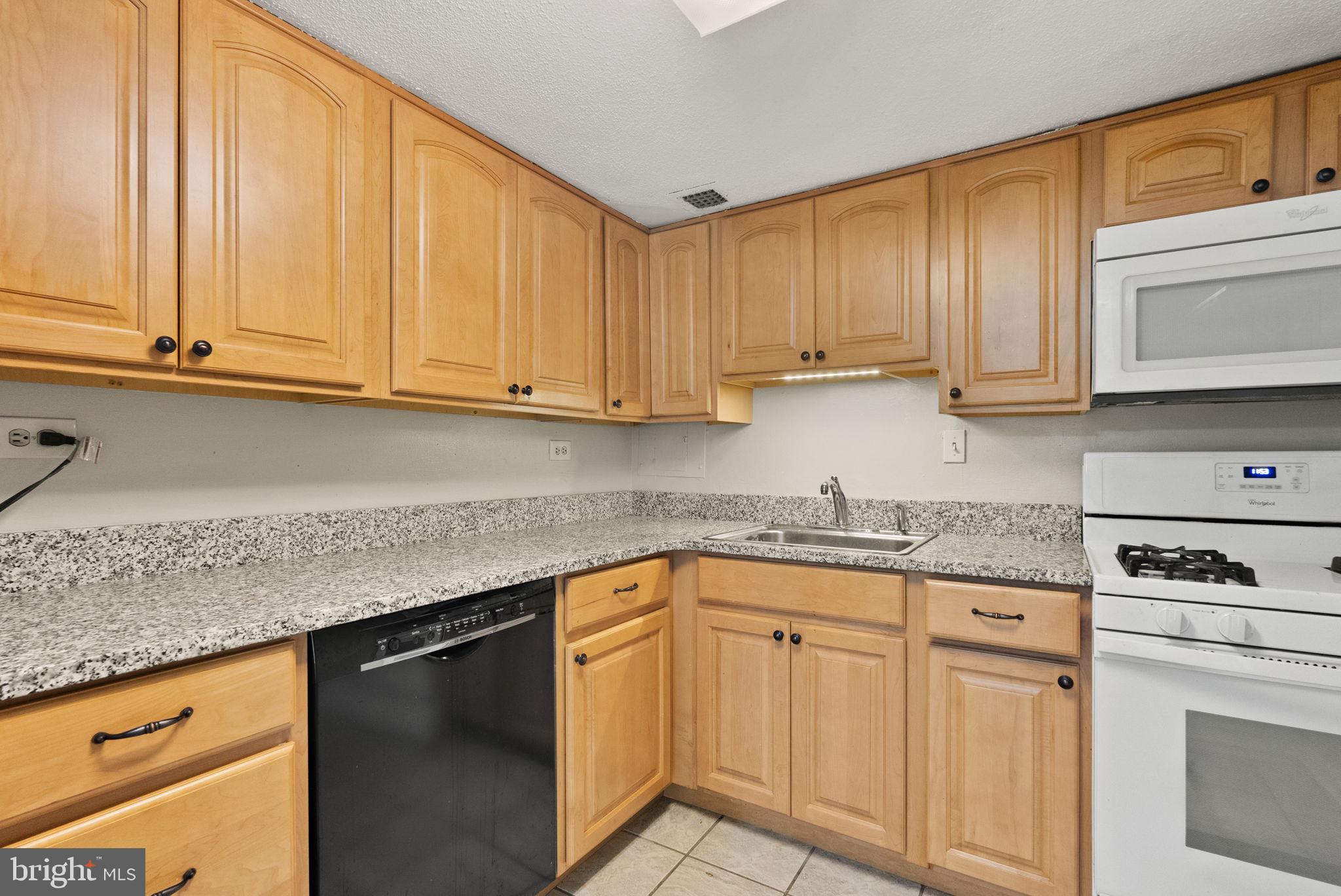 SOUTHWEST WATERFRONT - Residential Lease