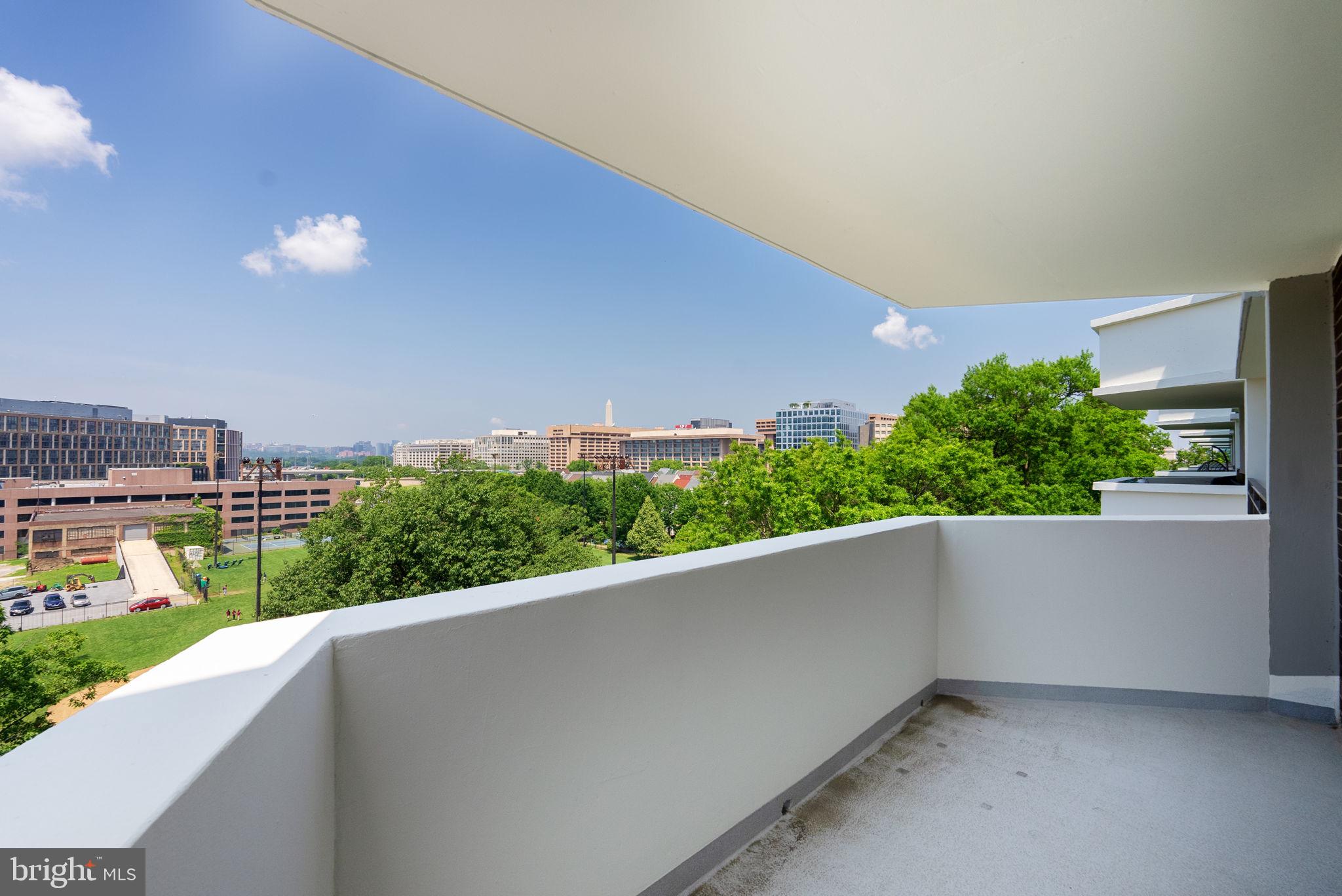 SOUTHWEST WATERFRONT - Residential Lease