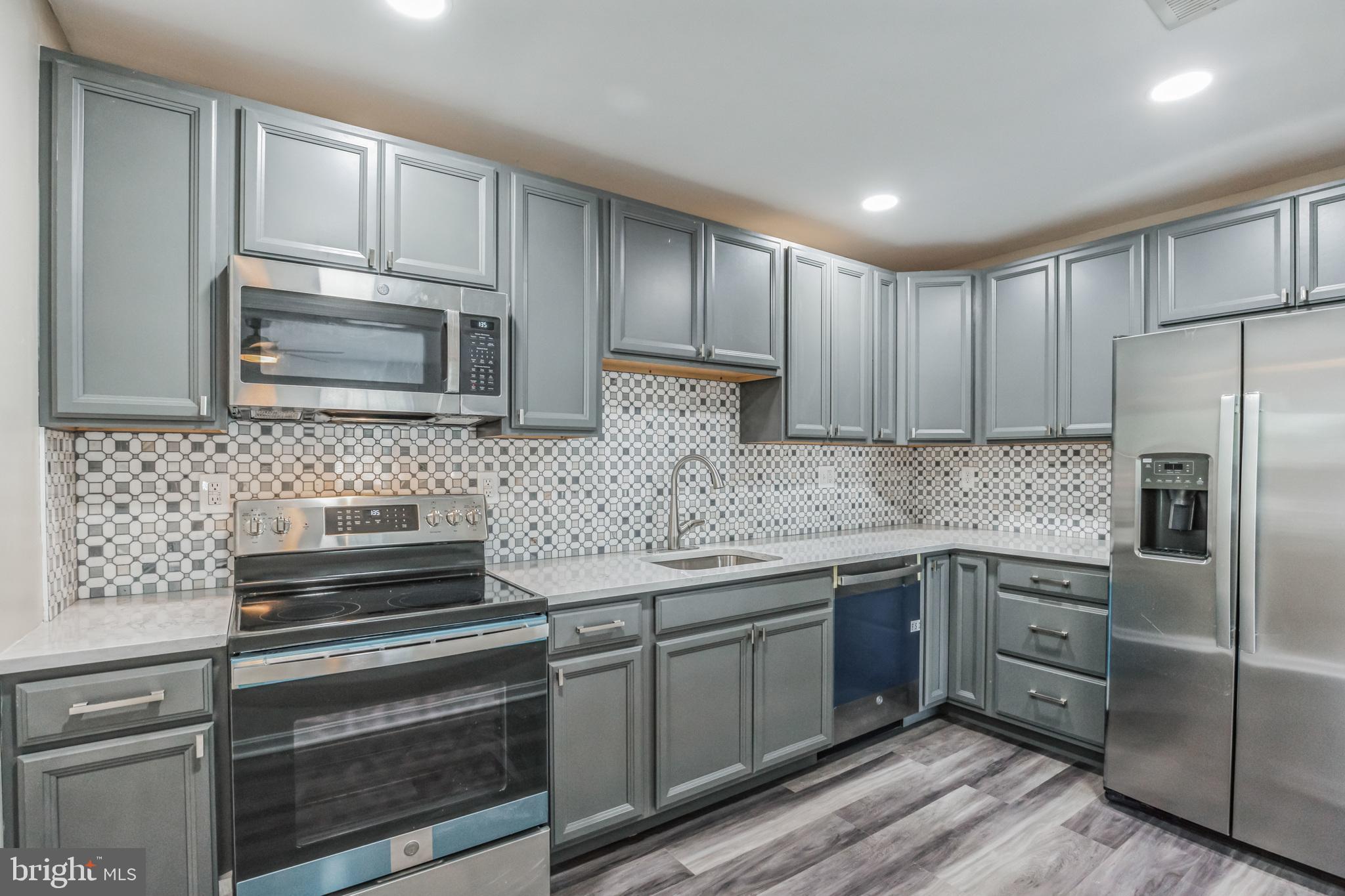 SOMERSET - Residential