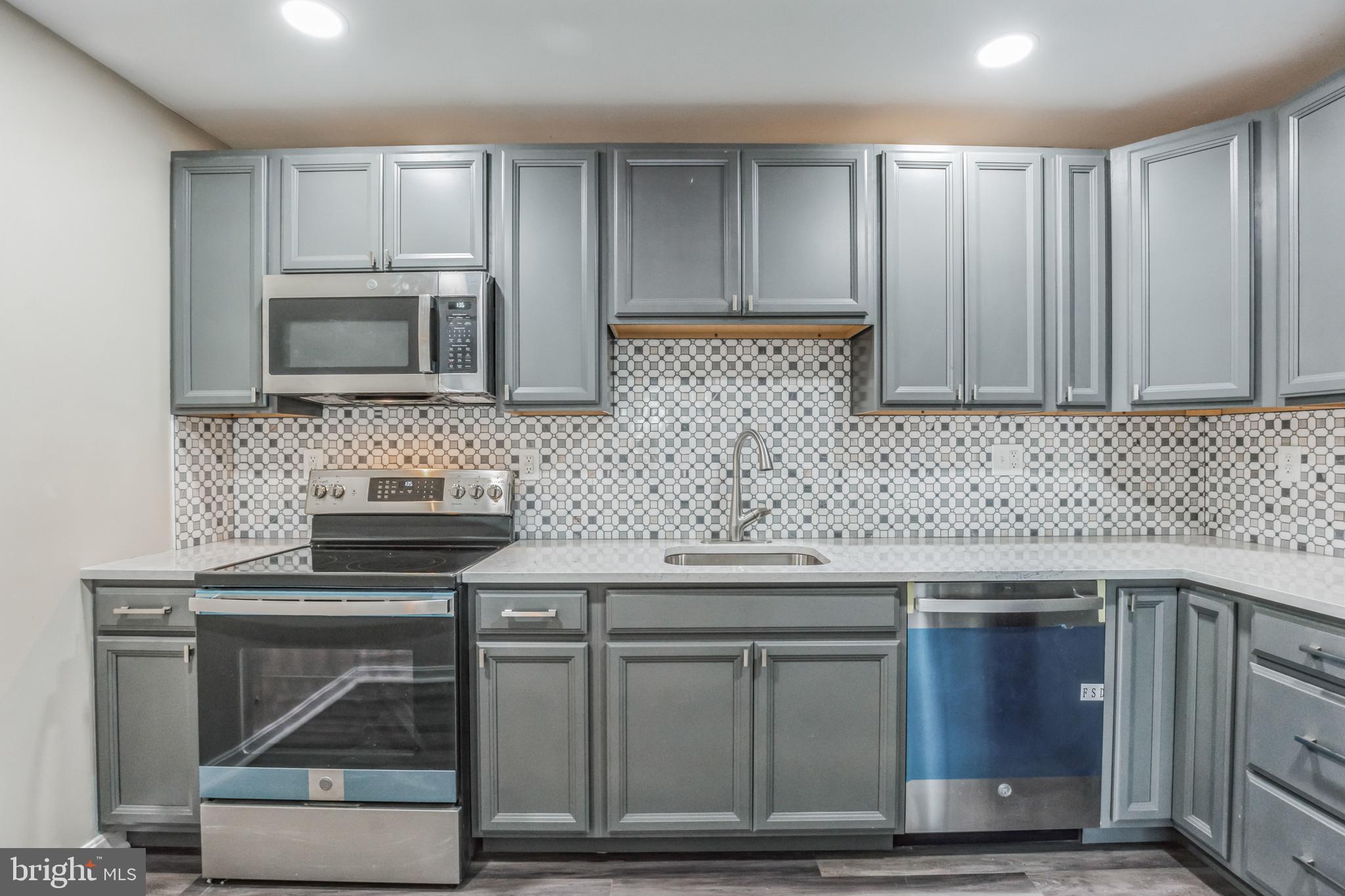 SOMERSET - Residential