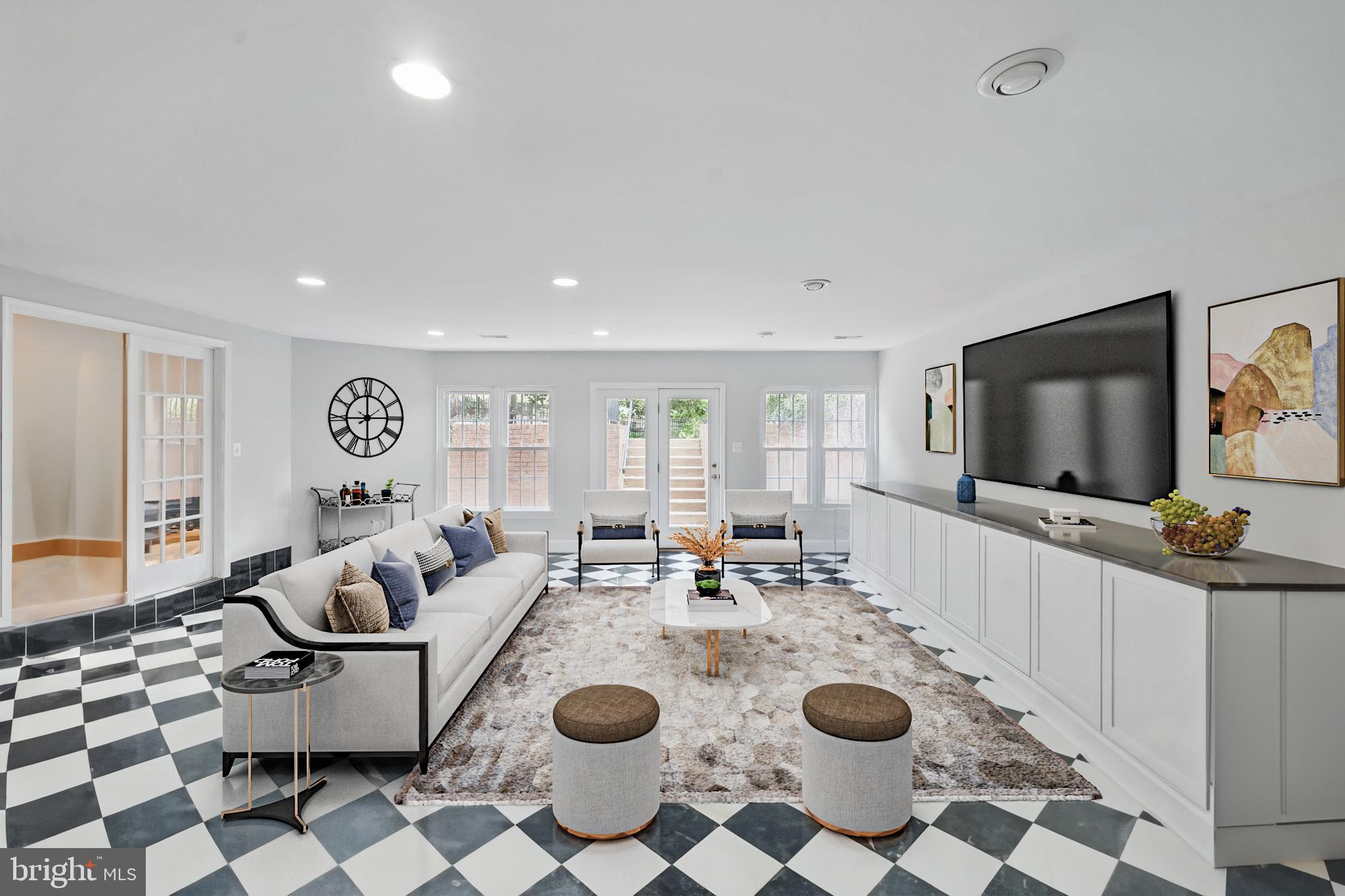 1813 SOLITAIRE LANE