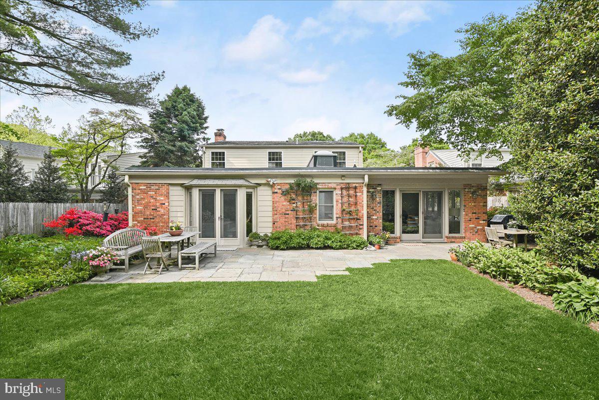 WESTMORELAND HILLS - Residential