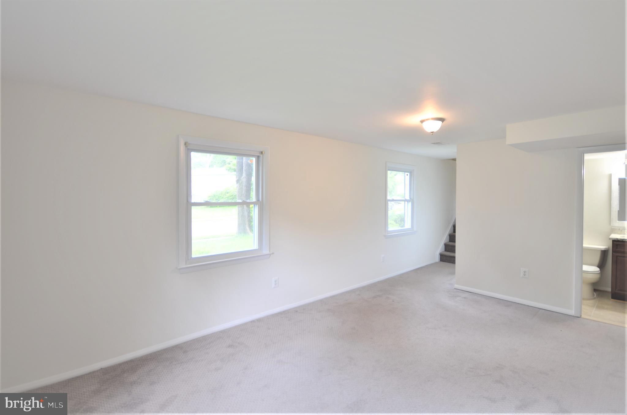 ROLLING VALLEY - Residential Lease