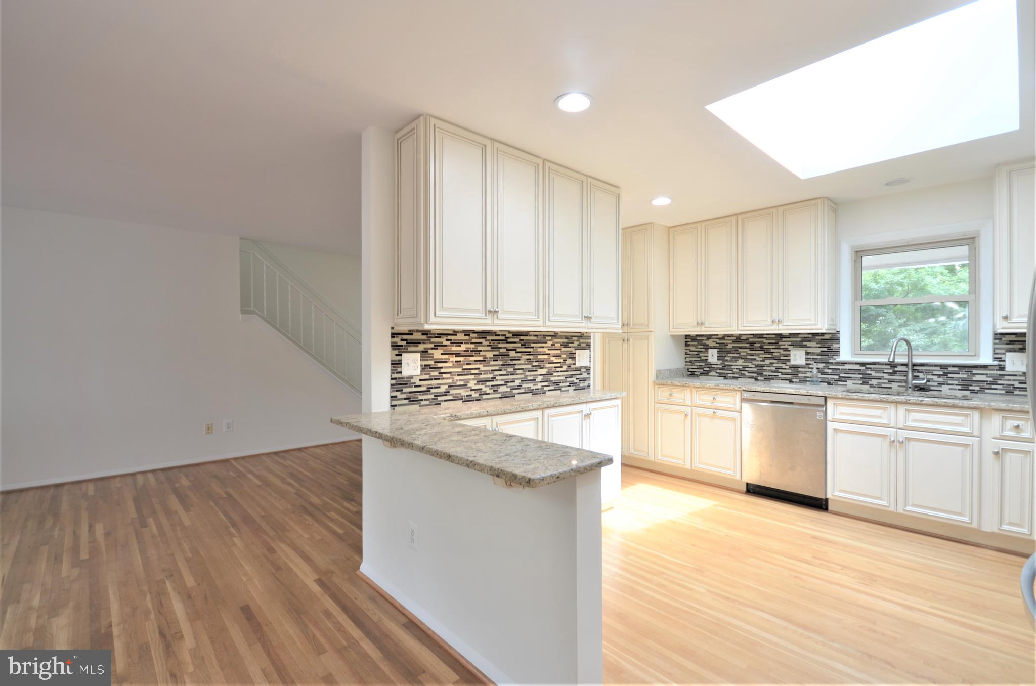 ROLLING VALLEY - Residential Lease