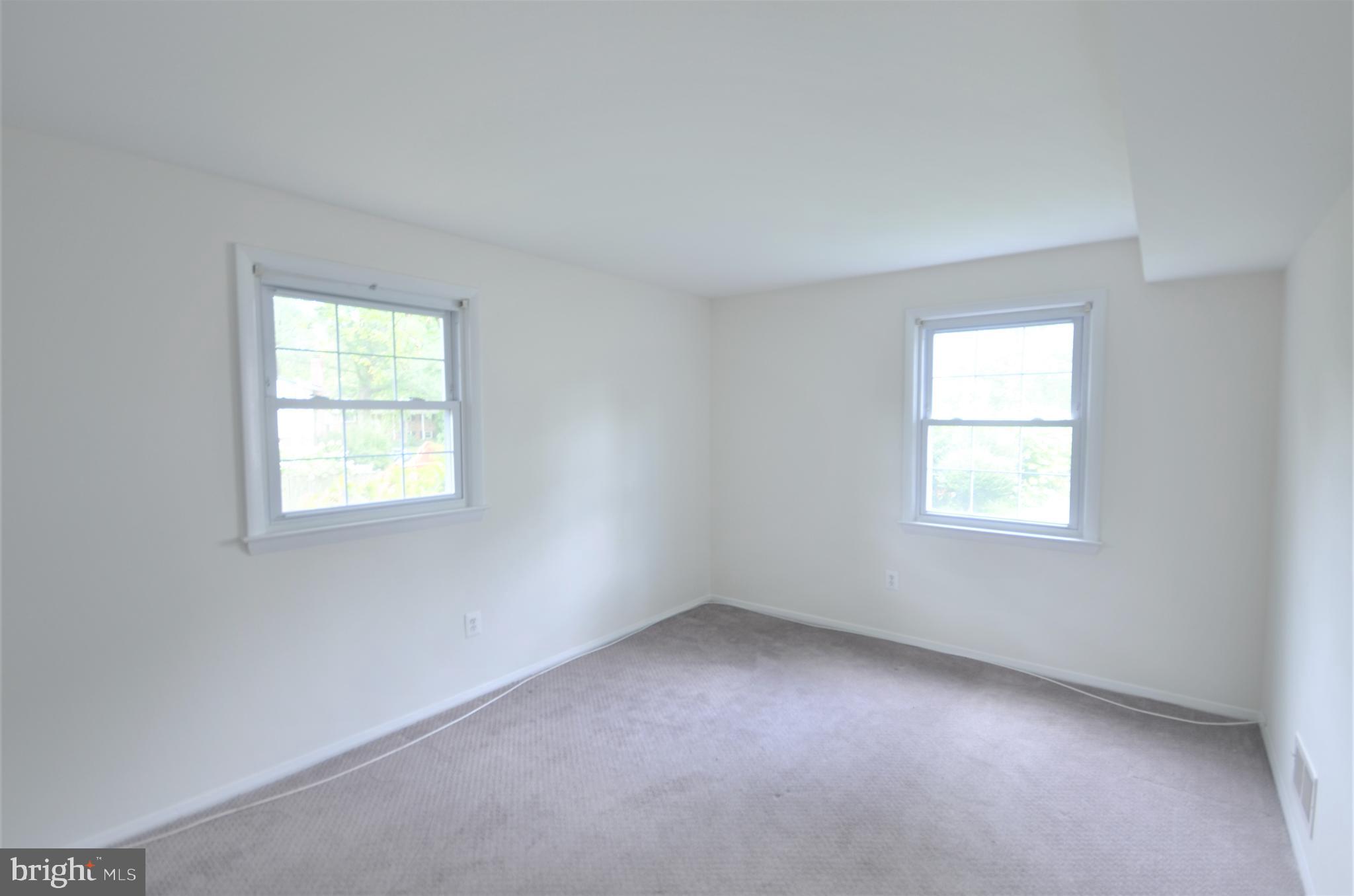 ROLLING VALLEY - Residential Lease