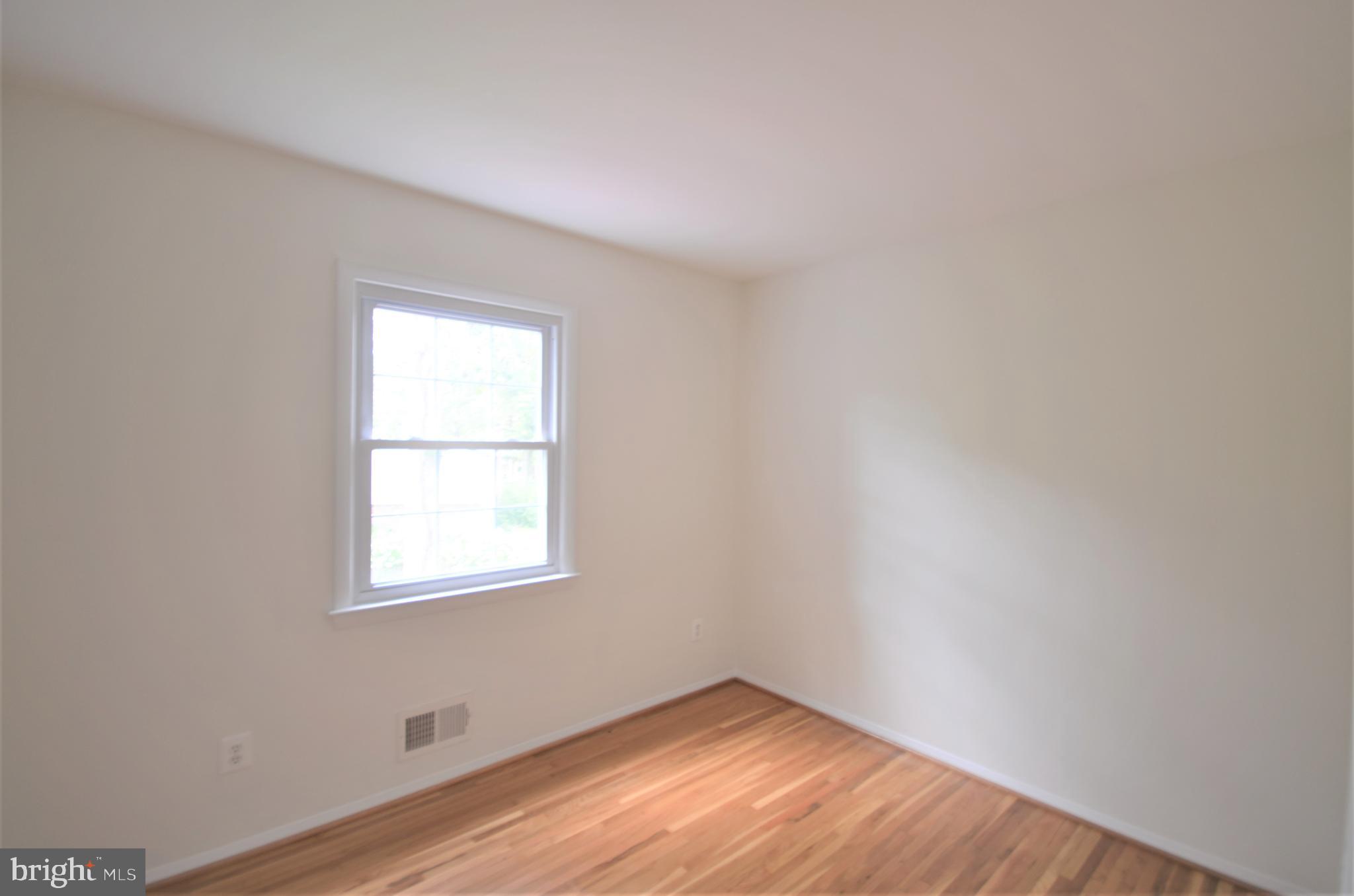 ROLLING VALLEY - Residential Lease