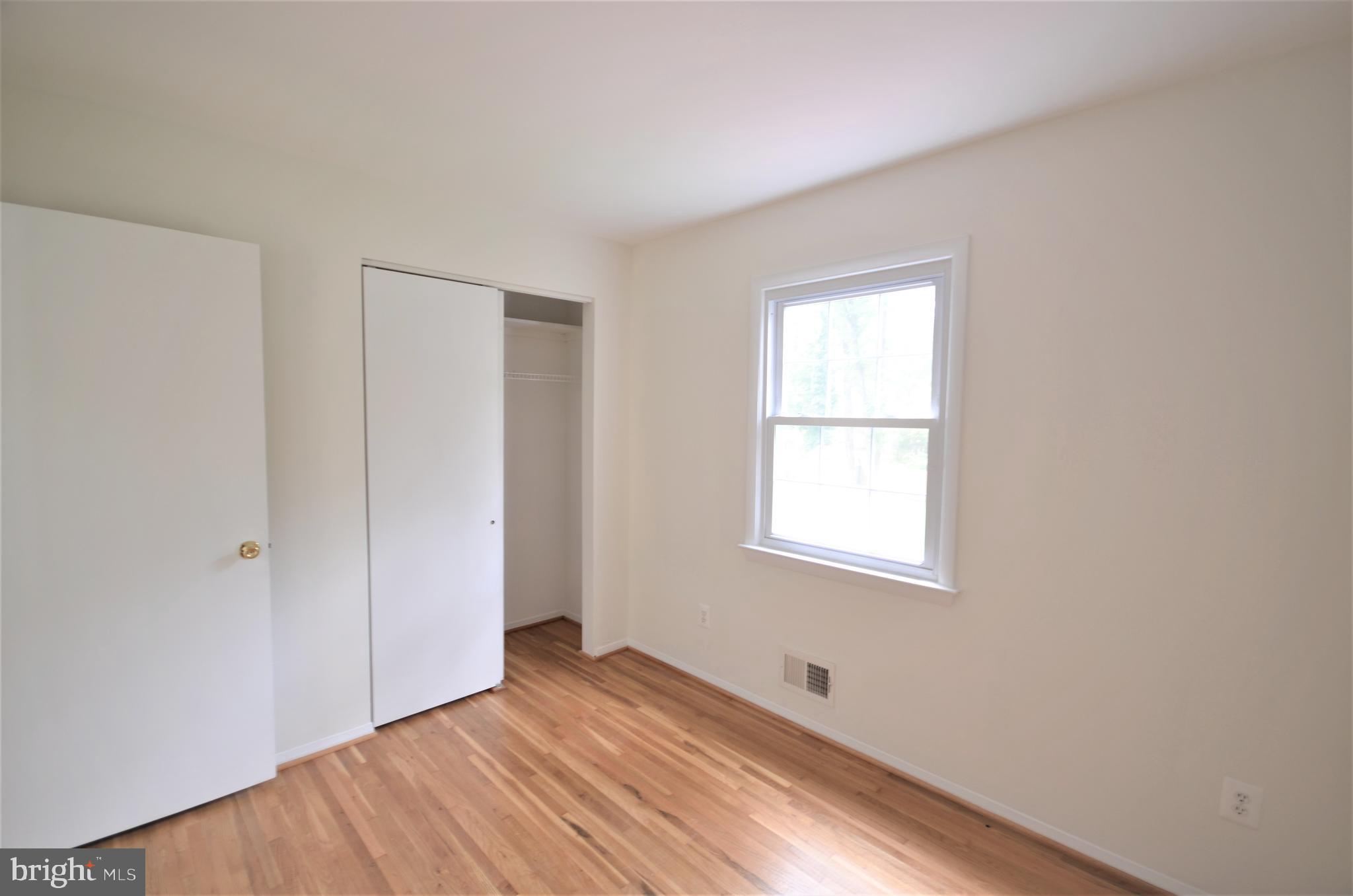 ROLLING VALLEY - Residential Lease