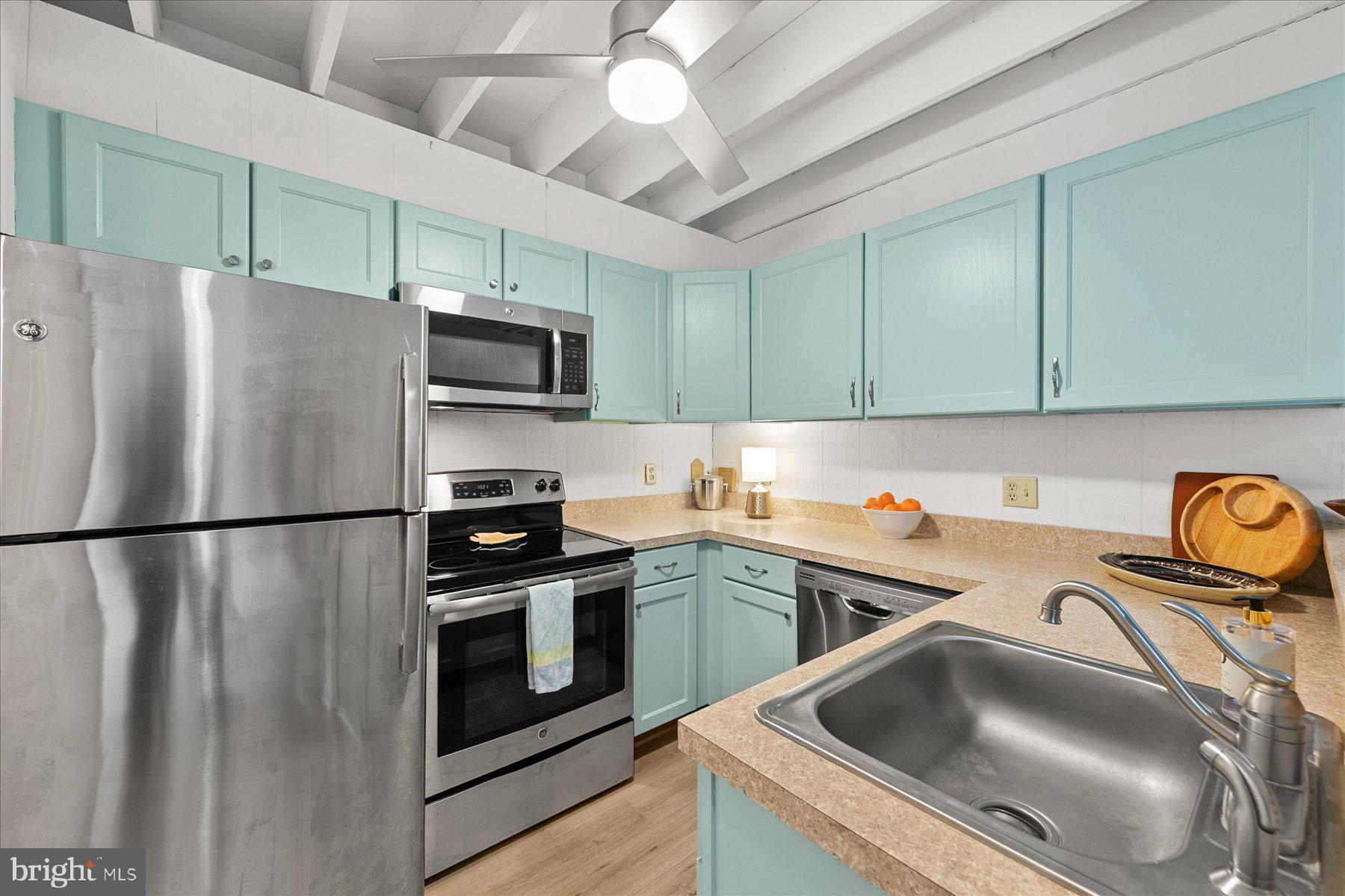 MALLARD LAKES - Residential