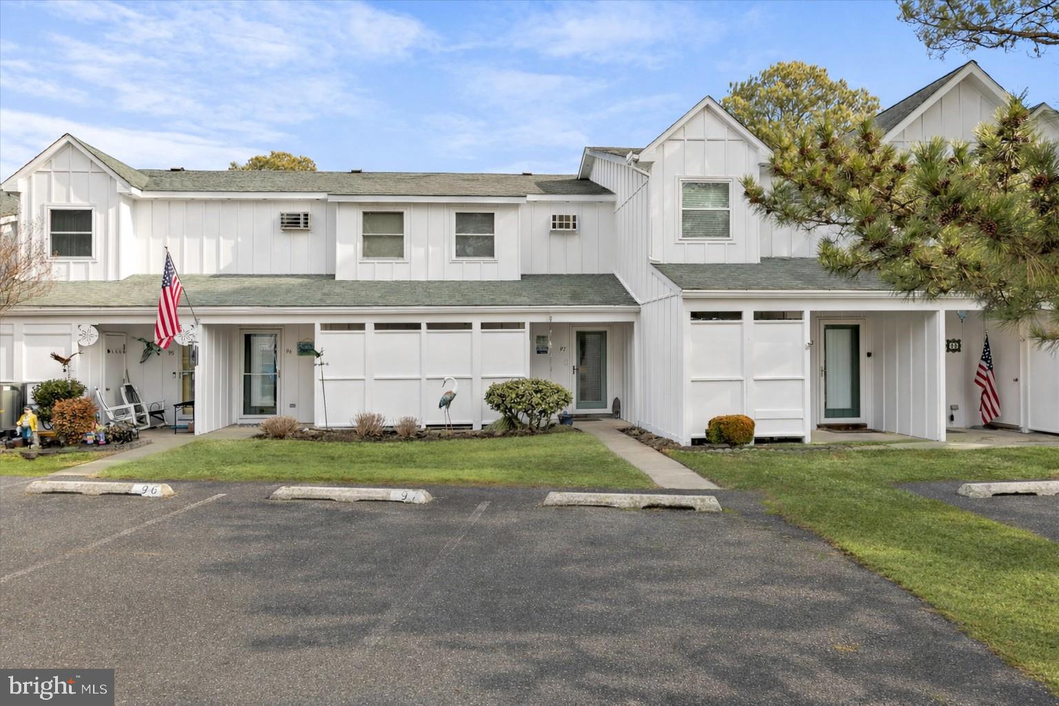 MALLARD LAKES - Residential