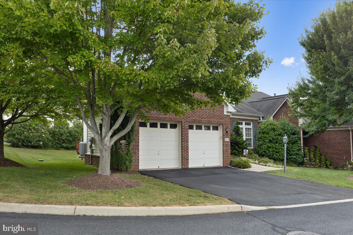 SUFFIELD MEADOWS - Residential