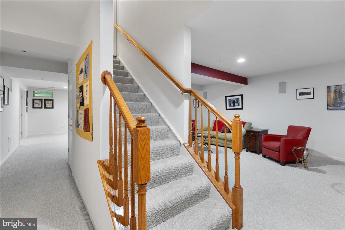 SUFFIELD MEADOWS - Residential