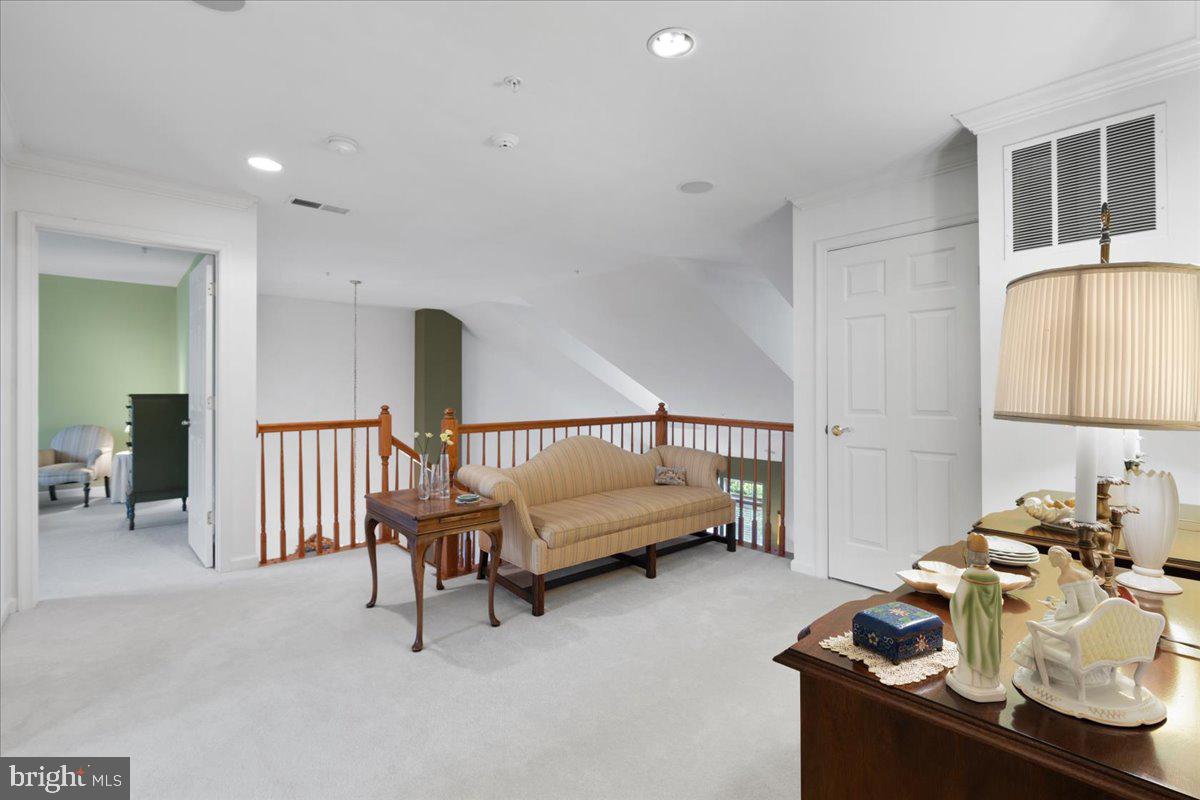 SUFFIELD MEADOWS - Residential