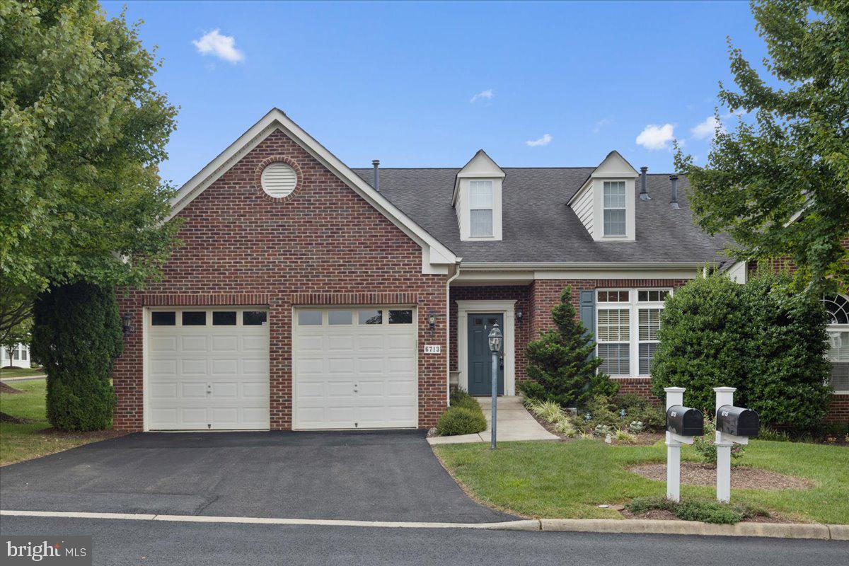 SUFFIELD MEADOWS - Residential