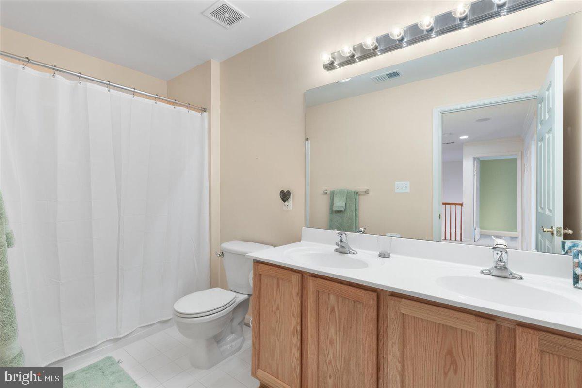 SUFFIELD MEADOWS - Residential