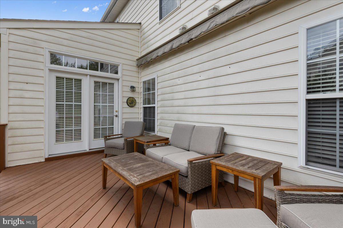 SUFFIELD MEADOWS - Residential