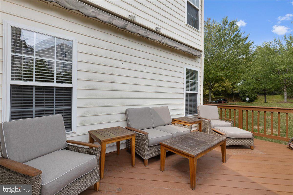 SUFFIELD MEADOWS - Residential