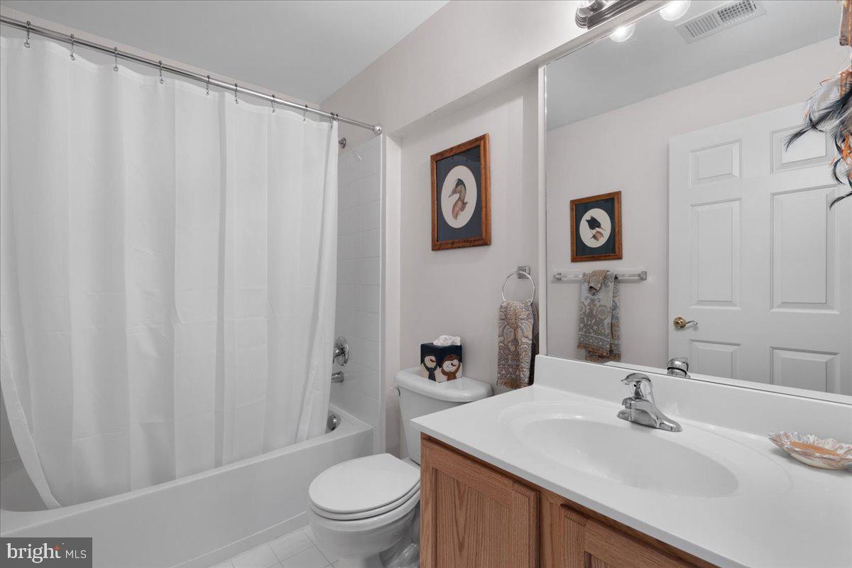 SUFFIELD MEADOWS - Residential