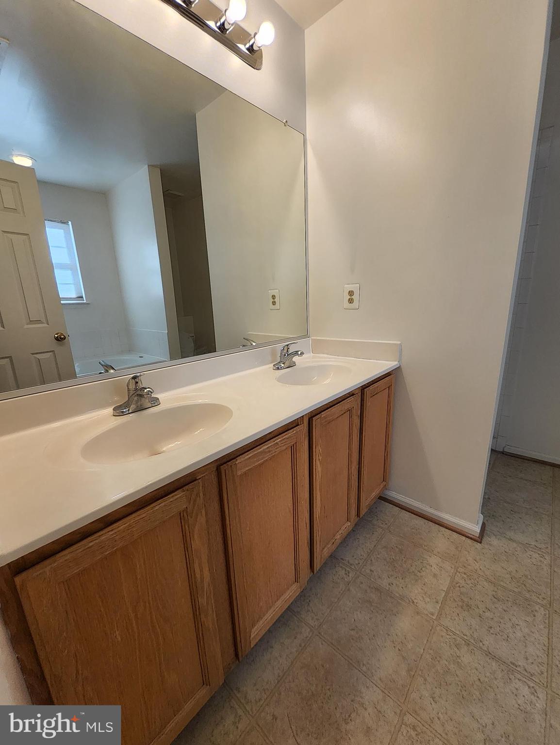 FOXBOROUGH - Residential Lease