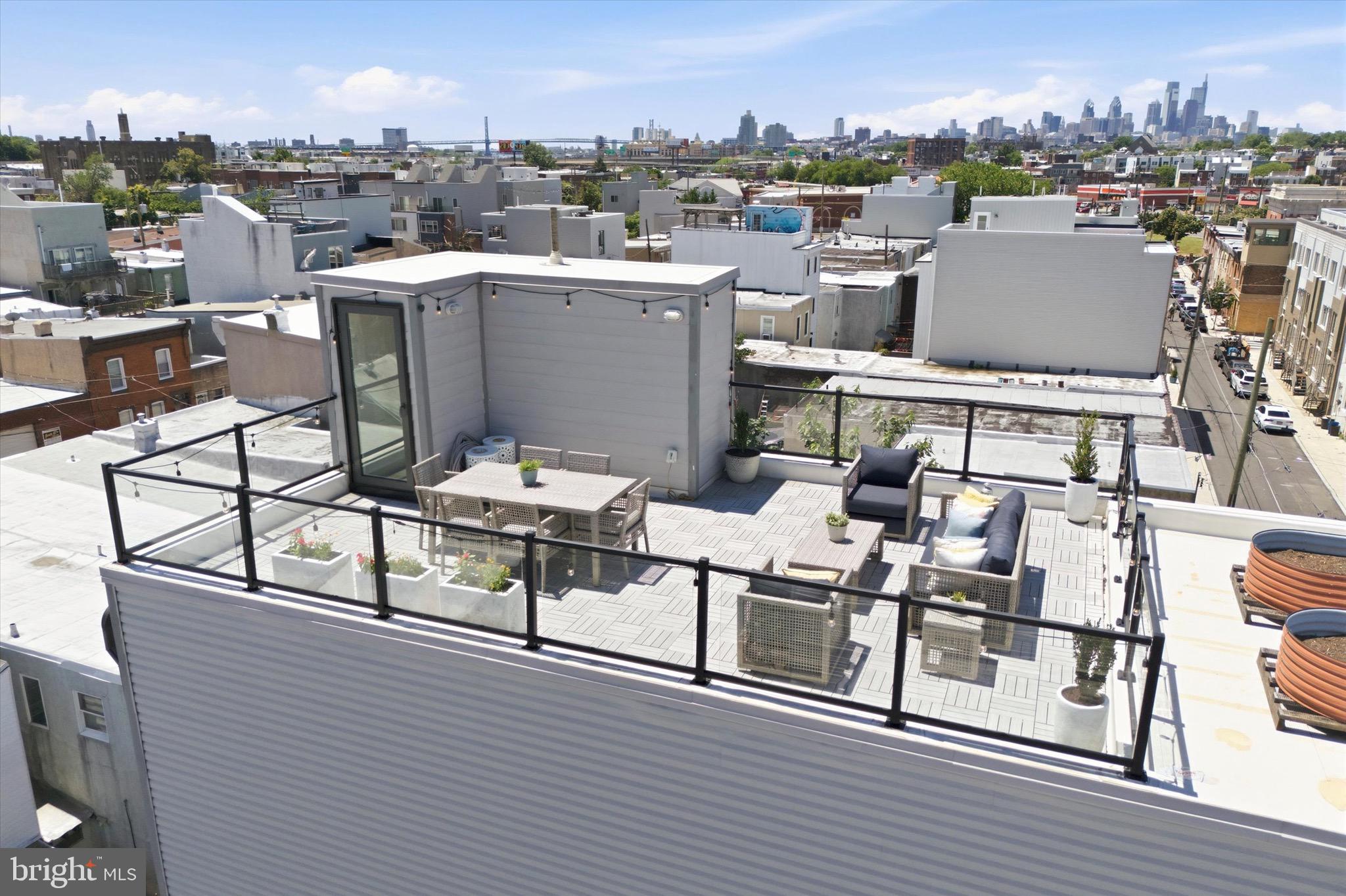 2657 LIVINGSTON STREET