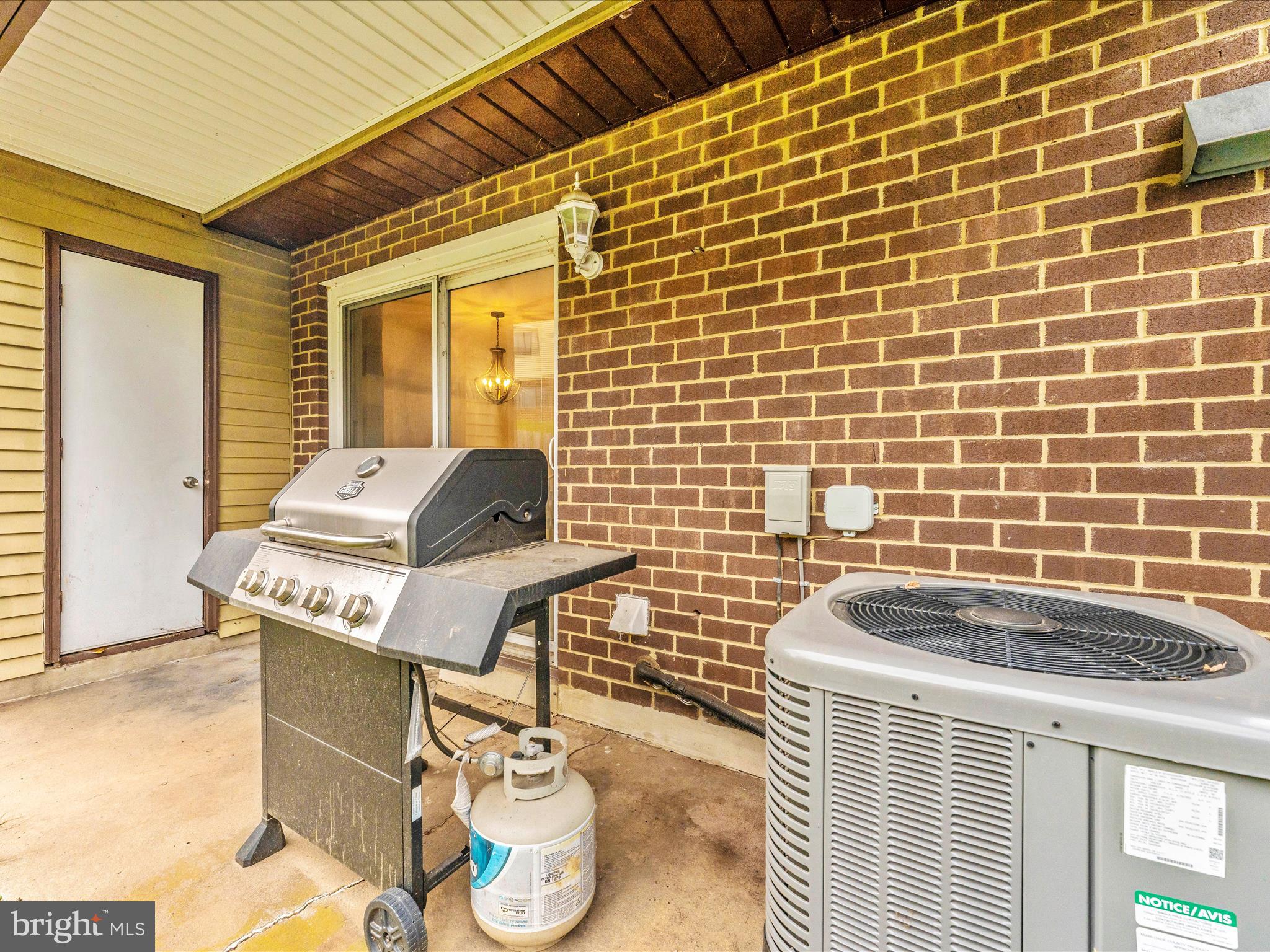 HAMPSTEAD VALLEY - Residential