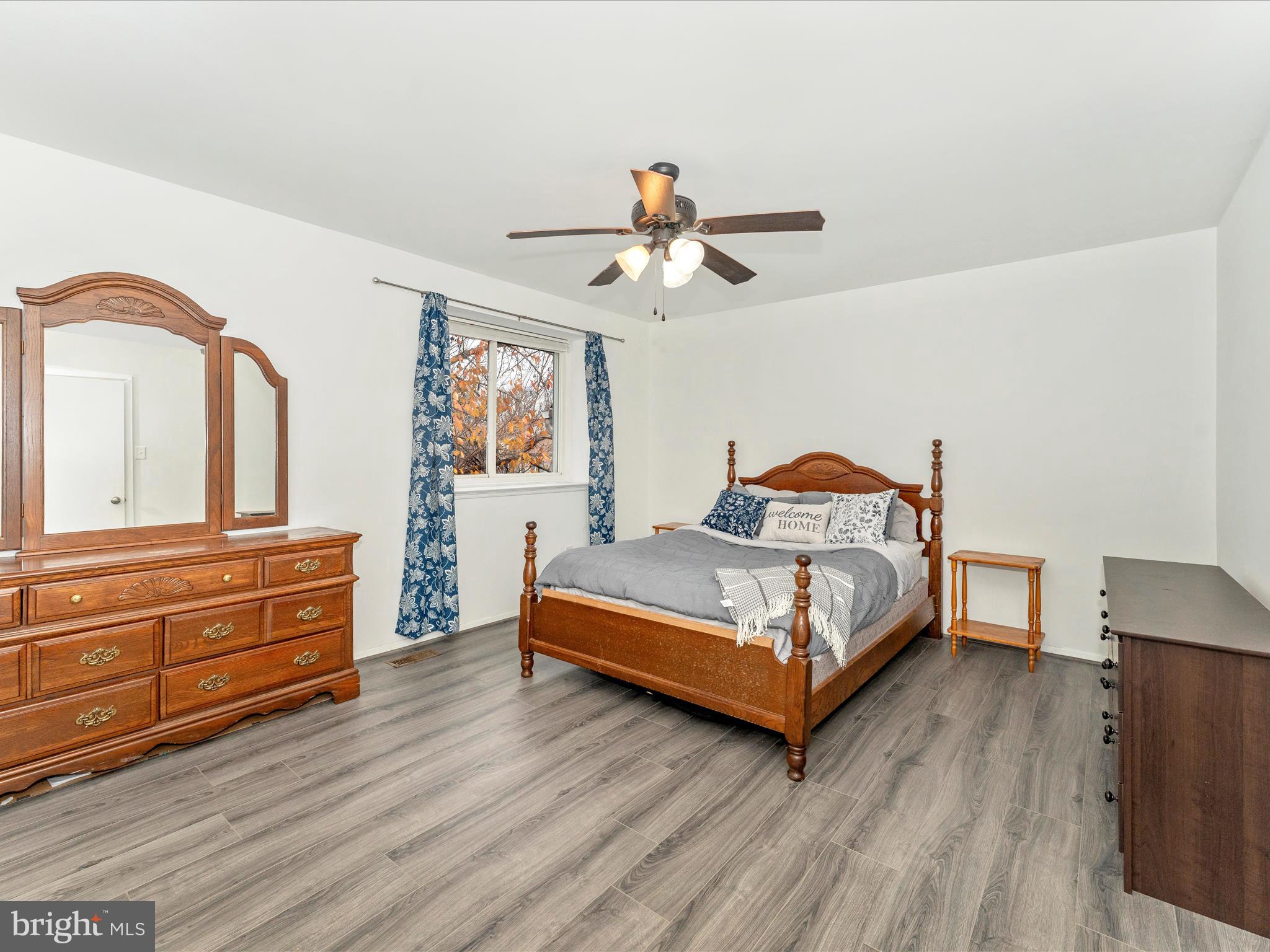 HAMPSTEAD VALLEY - Residential