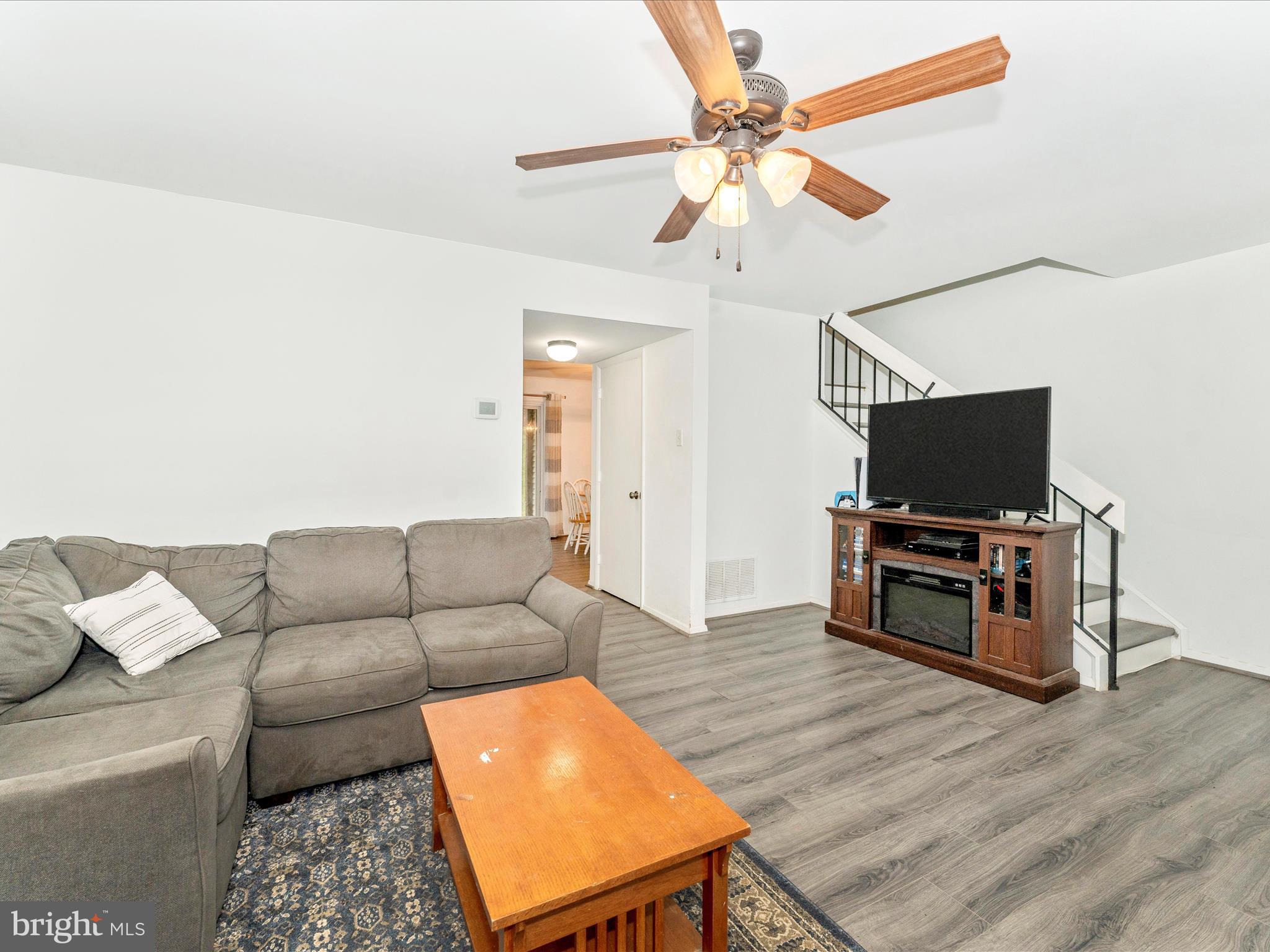 HAMPSTEAD VALLEY - Residential