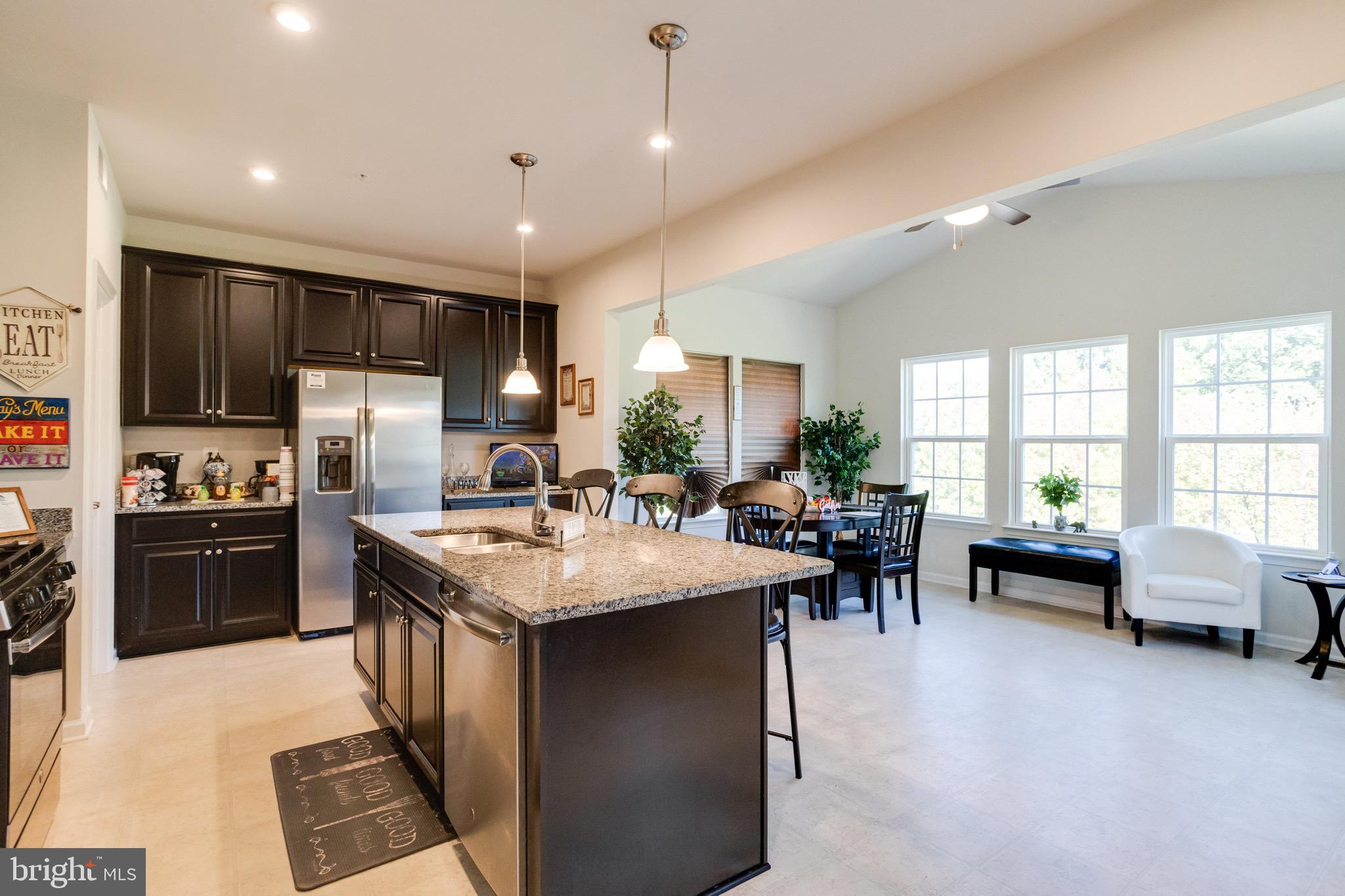 HAWKINS MANOR - Residential