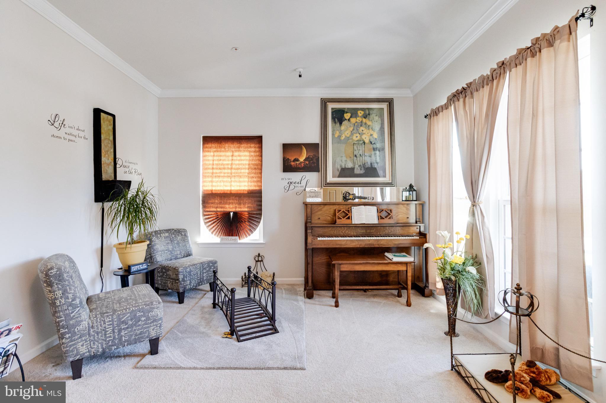 HAWKINS MANOR - Residential