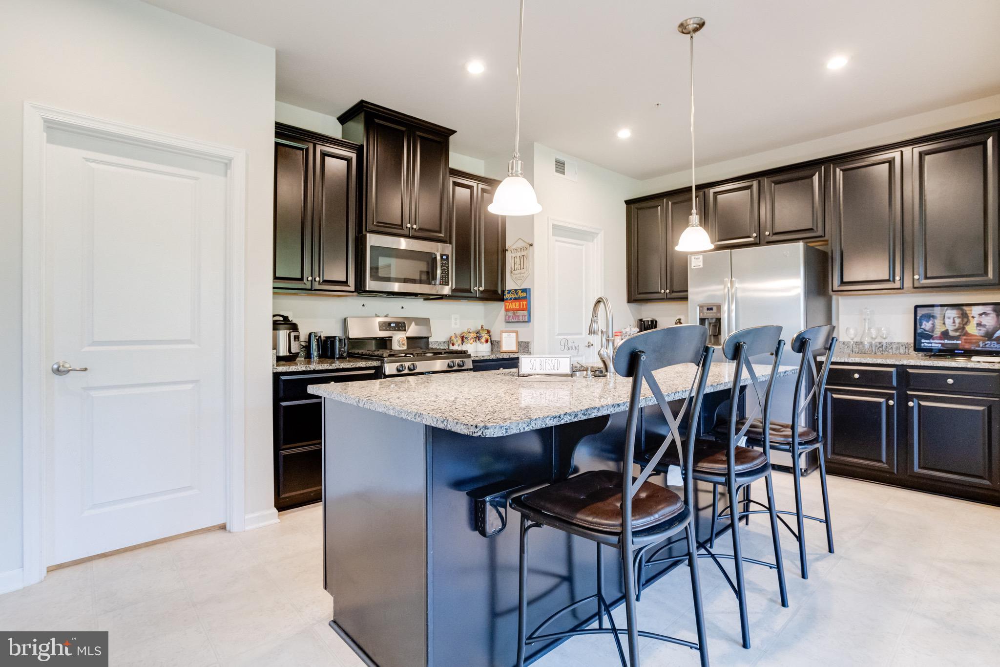 HAWKINS MANOR - Residential