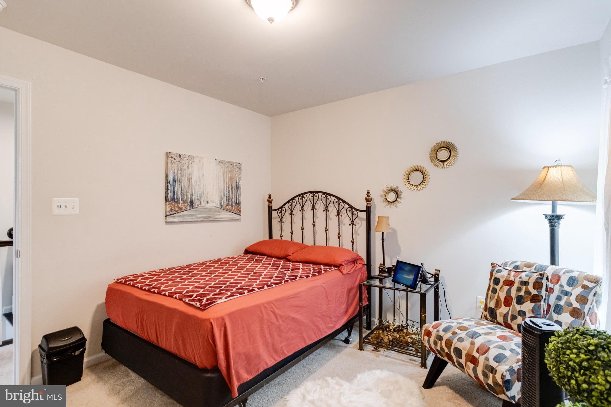 HAWKINS MANOR - Residential