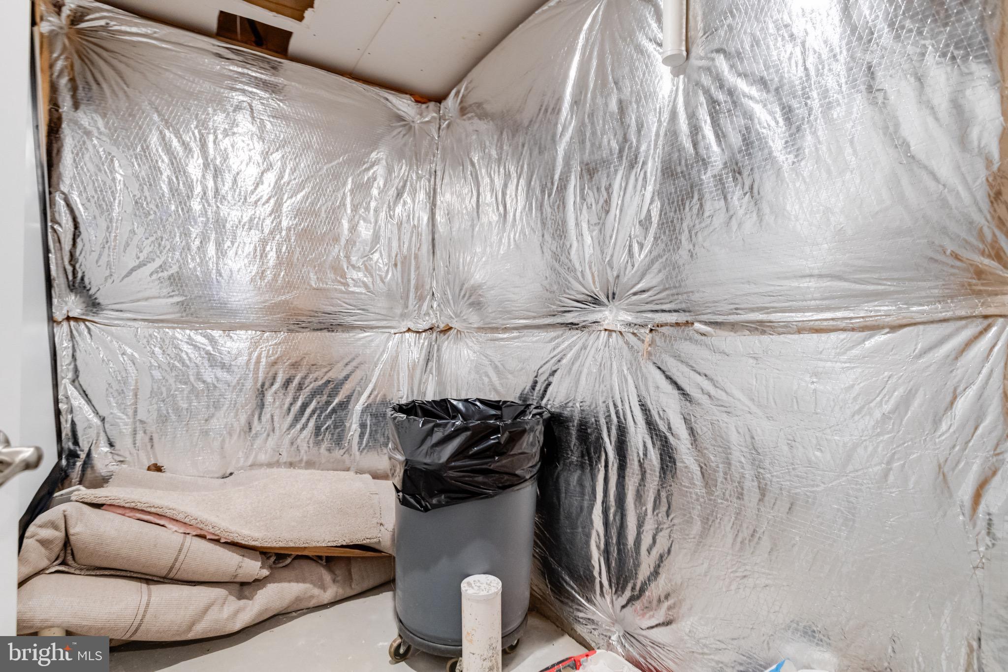 HAWKINS MANOR - Residential