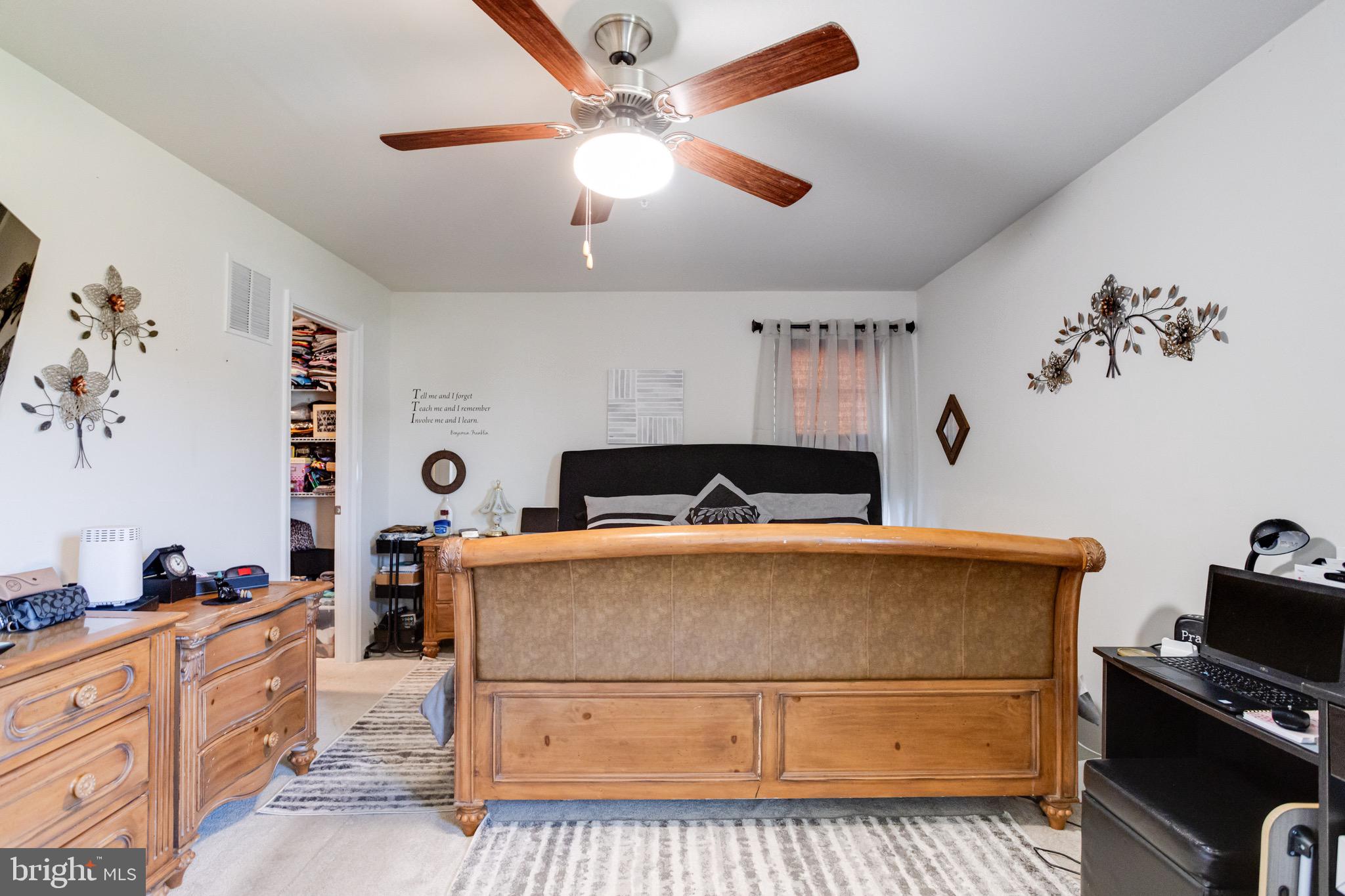 HAWKINS MANOR - Residential