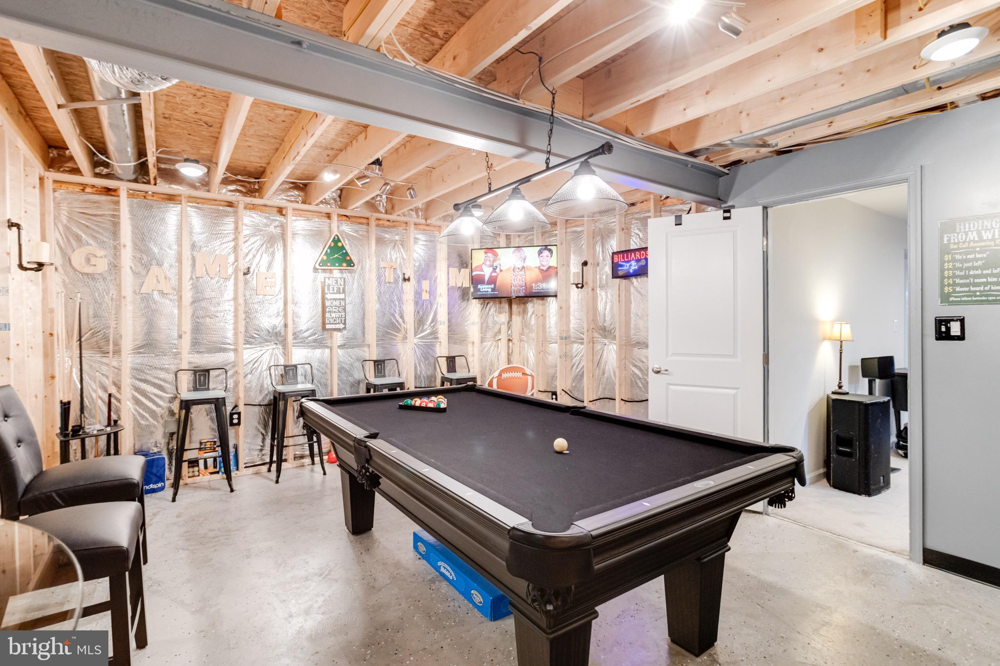 HAWKINS MANOR - Residential