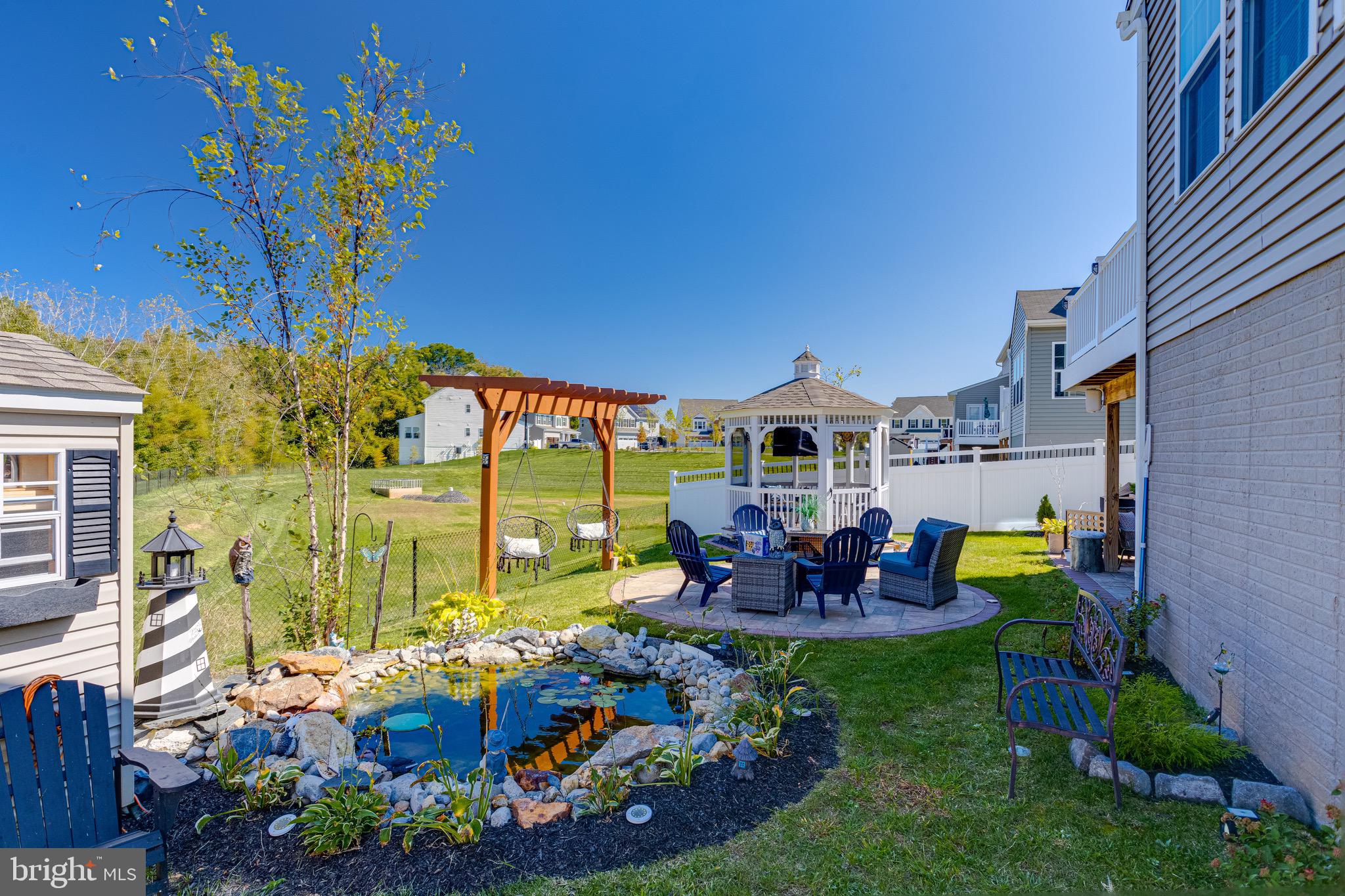 HAWKINS MANOR - Residential