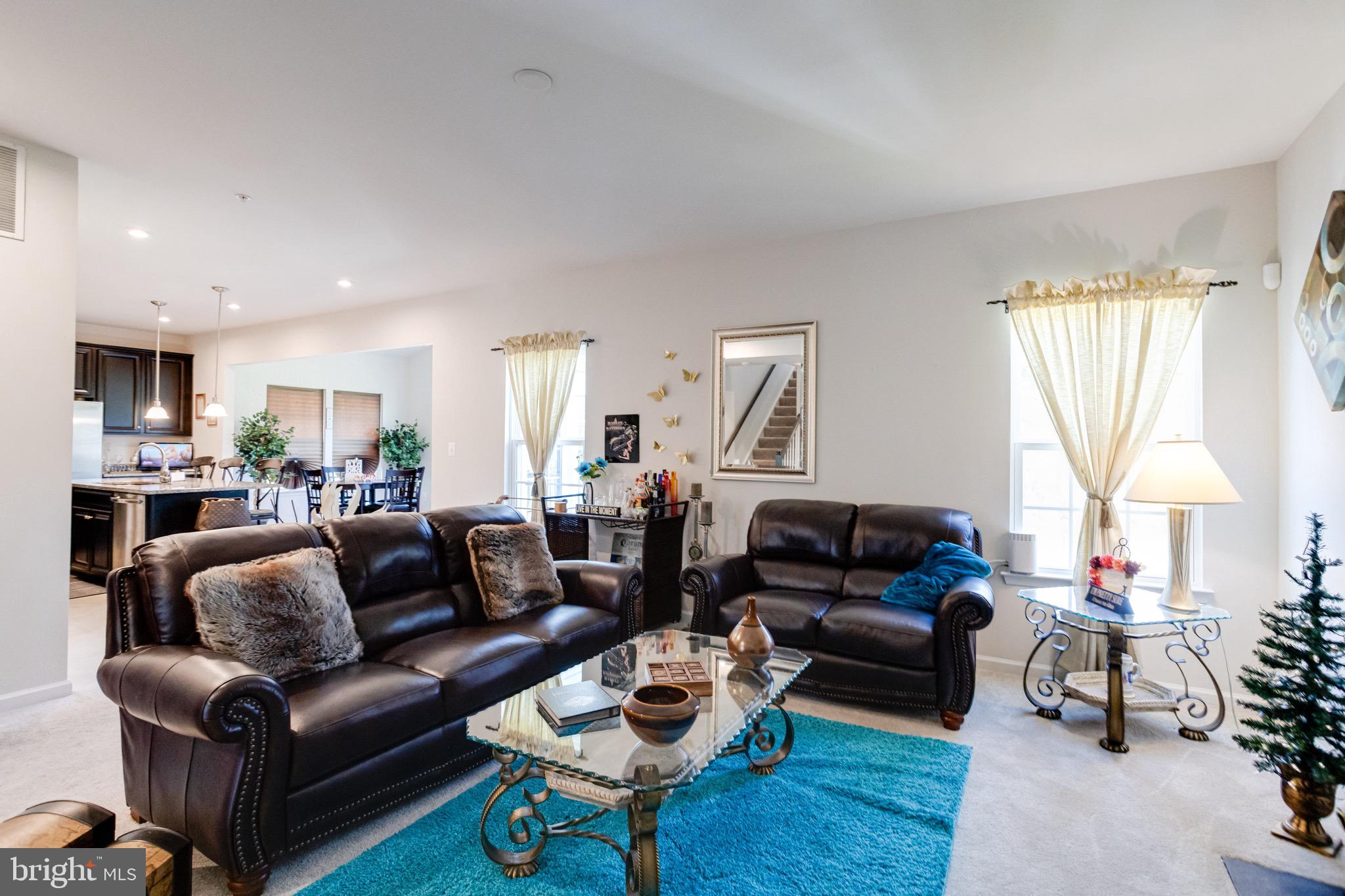 HAWKINS MANOR - Residential