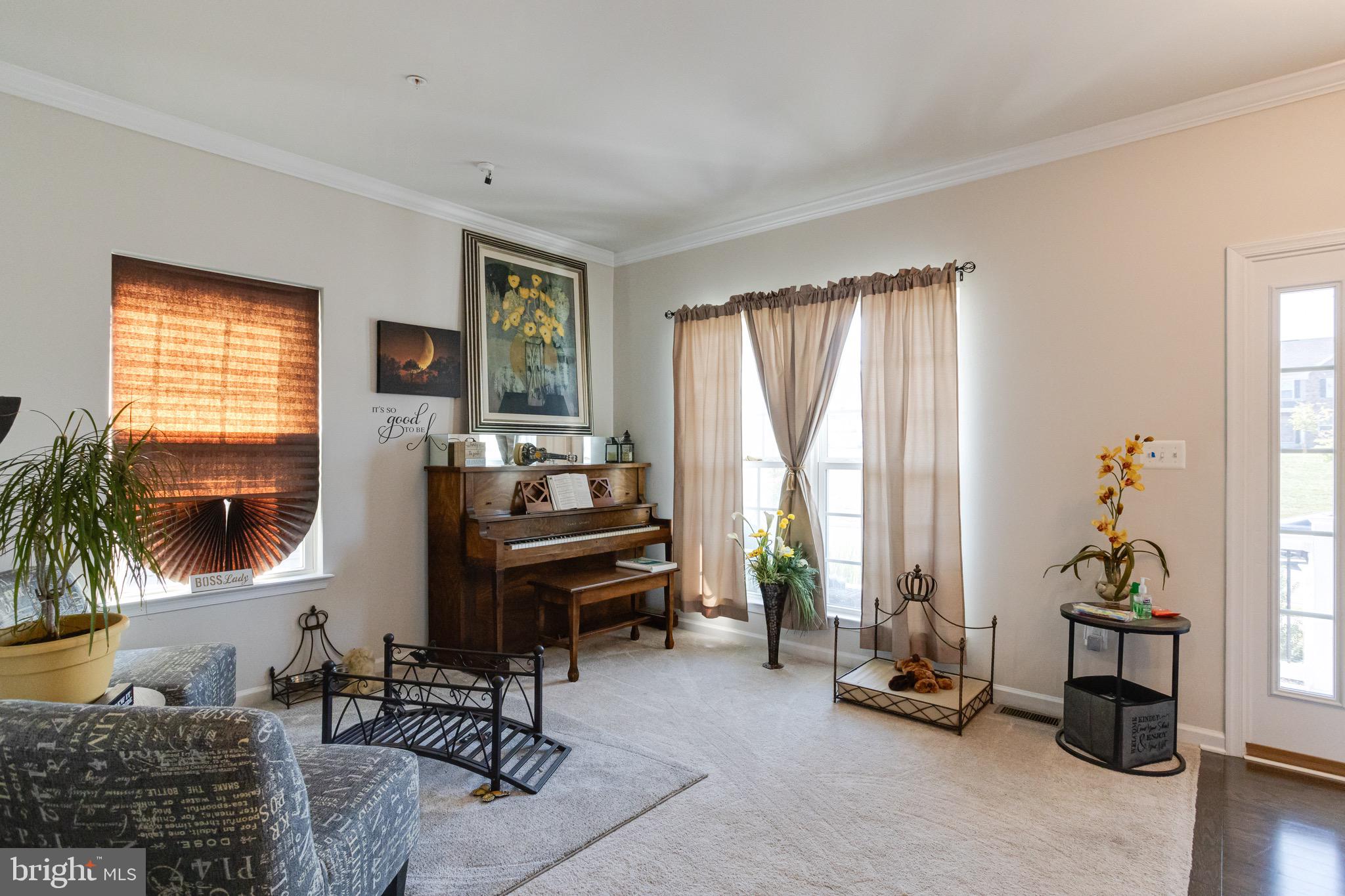 HAWKINS MANOR - Residential