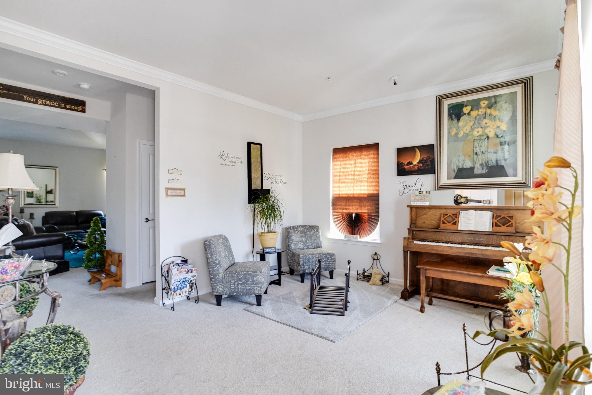 HAWKINS MANOR - Residential