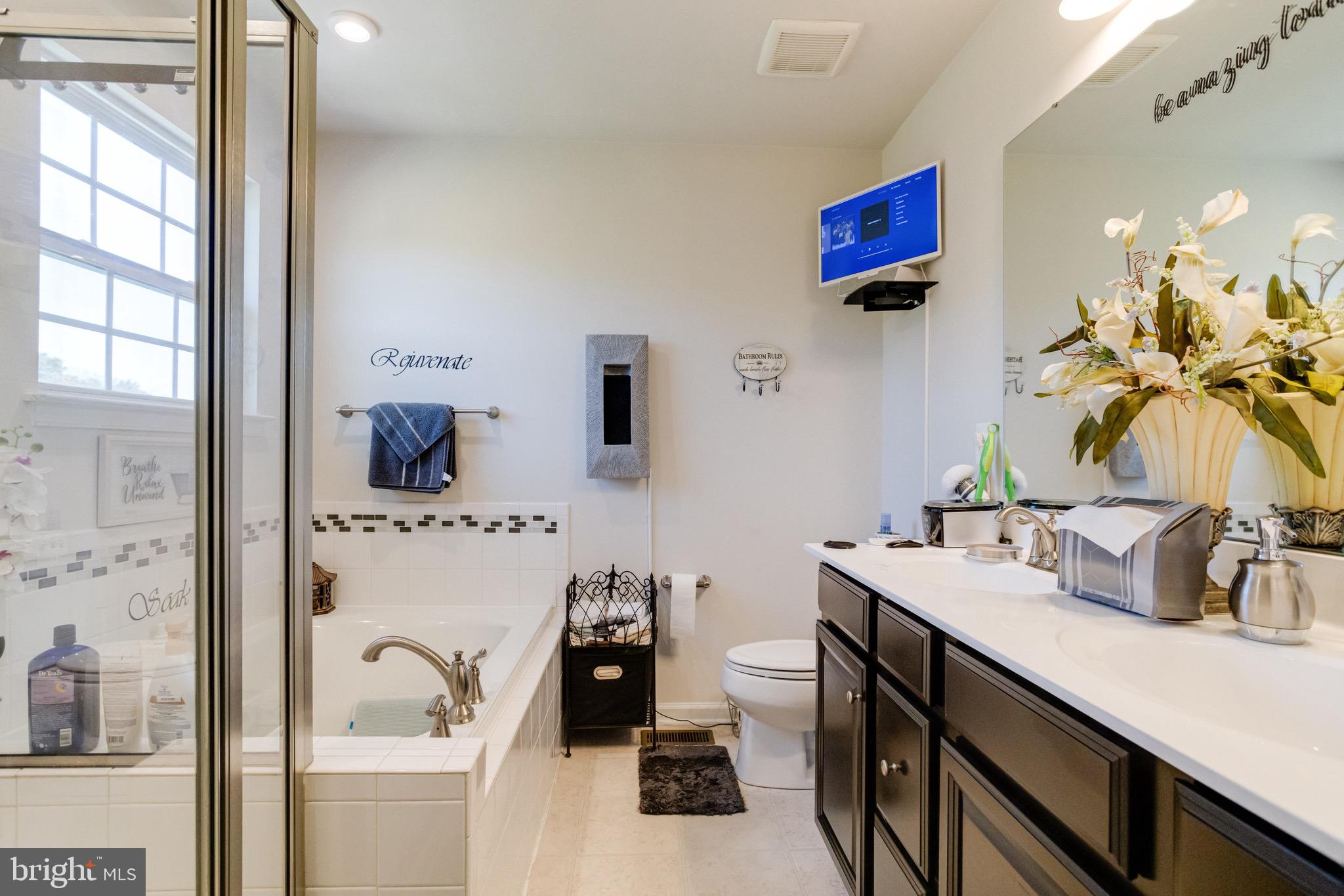 HAWKINS MANOR - Residential