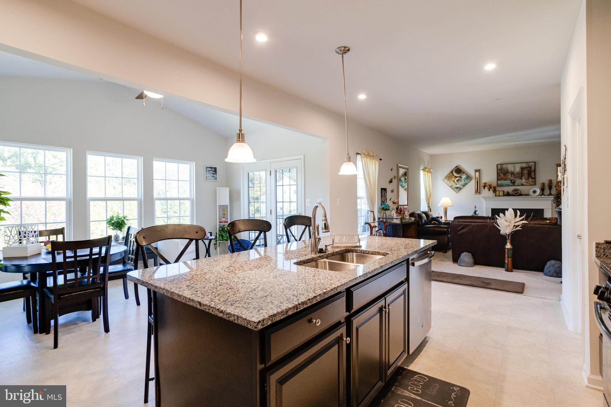 HAWKINS MANOR - Residential