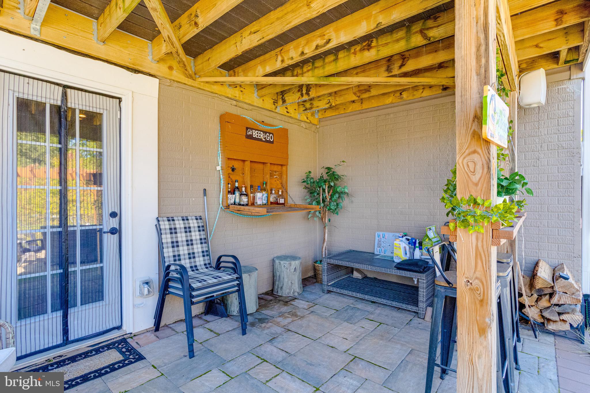 HAWKINS MANOR - Residential