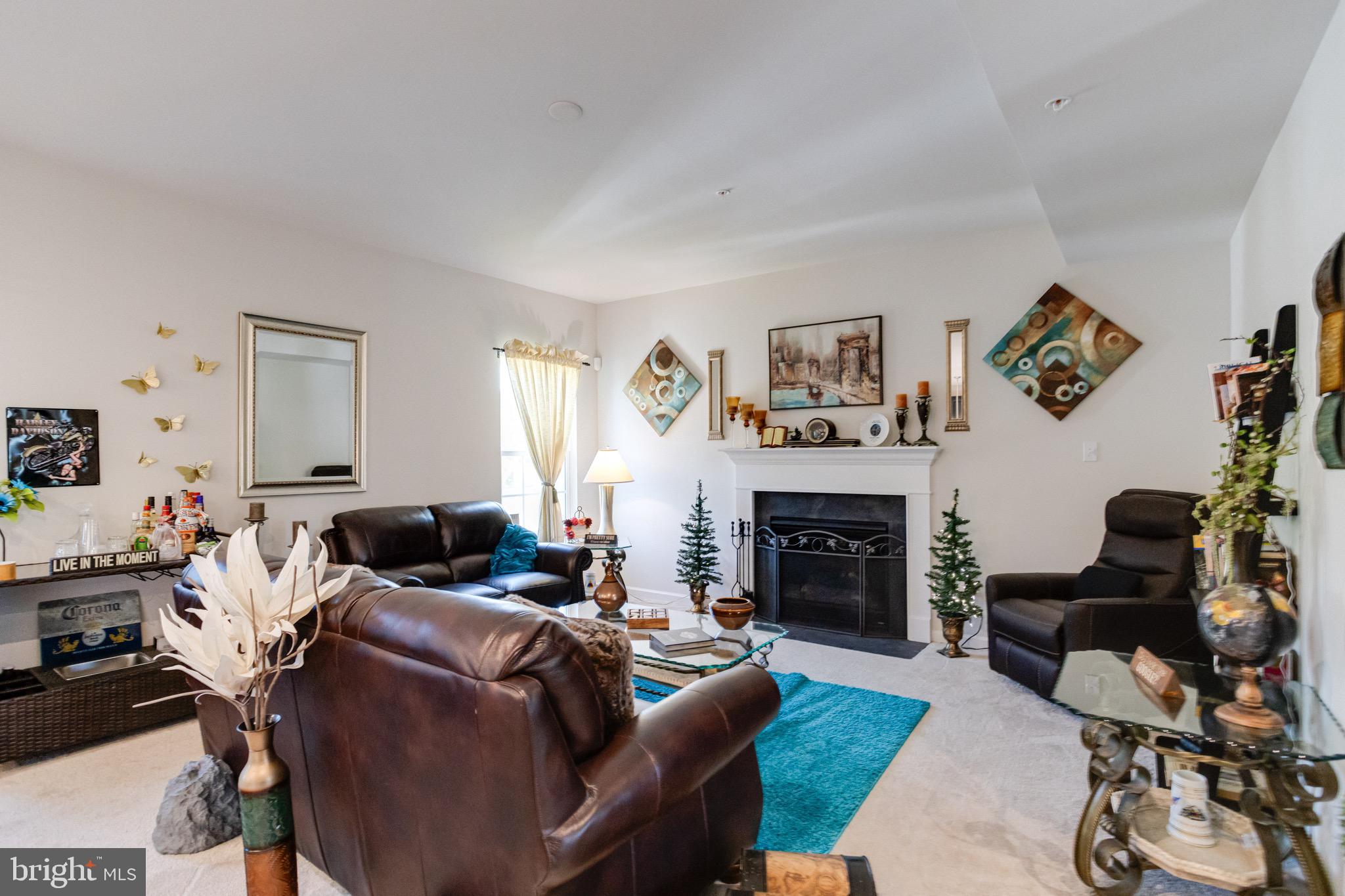 HAWKINS MANOR - Residential