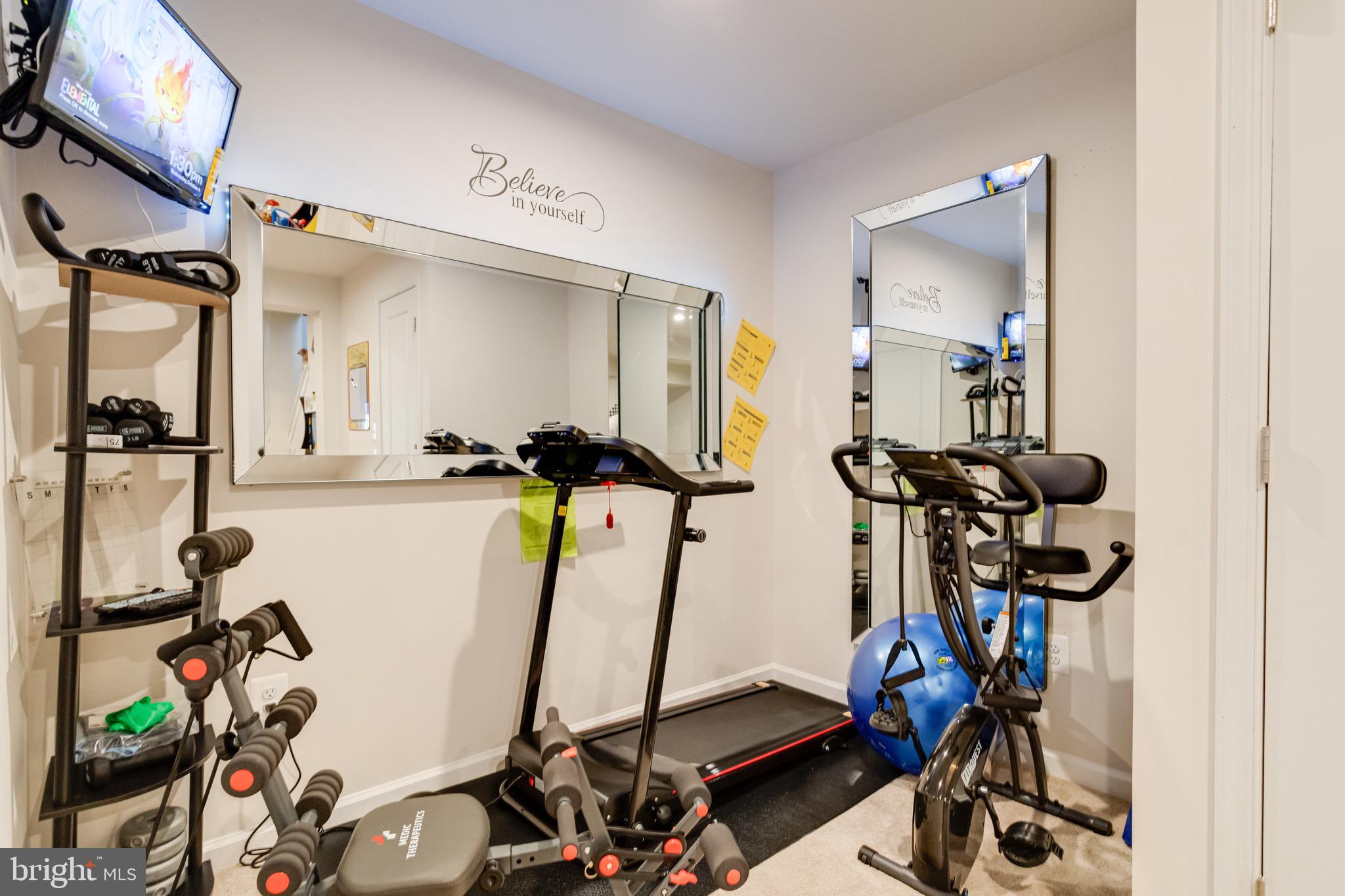 HAWKINS MANOR - Residential