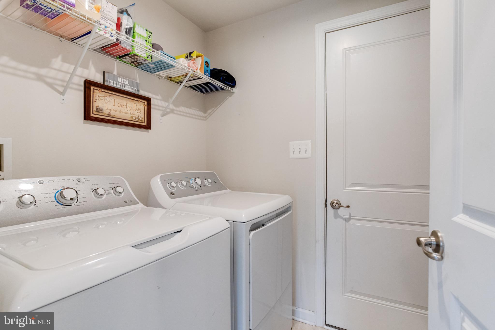 HAWKINS MANOR - Residential