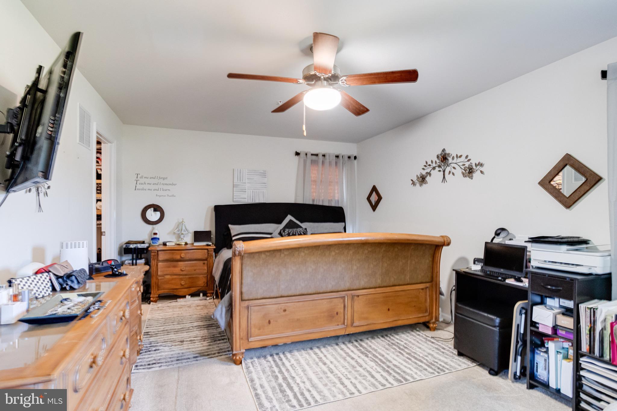 HAWKINS MANOR - Residential