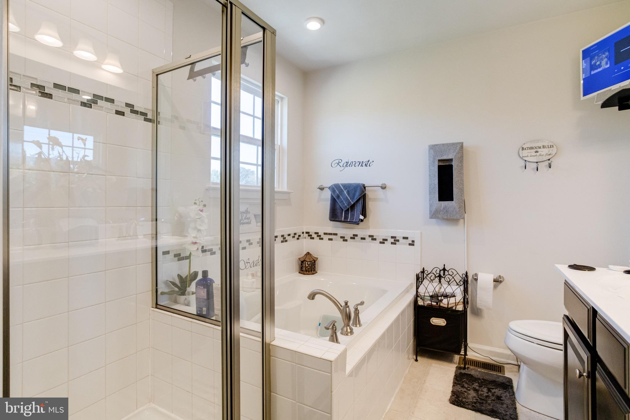 HAWKINS MANOR - Residential