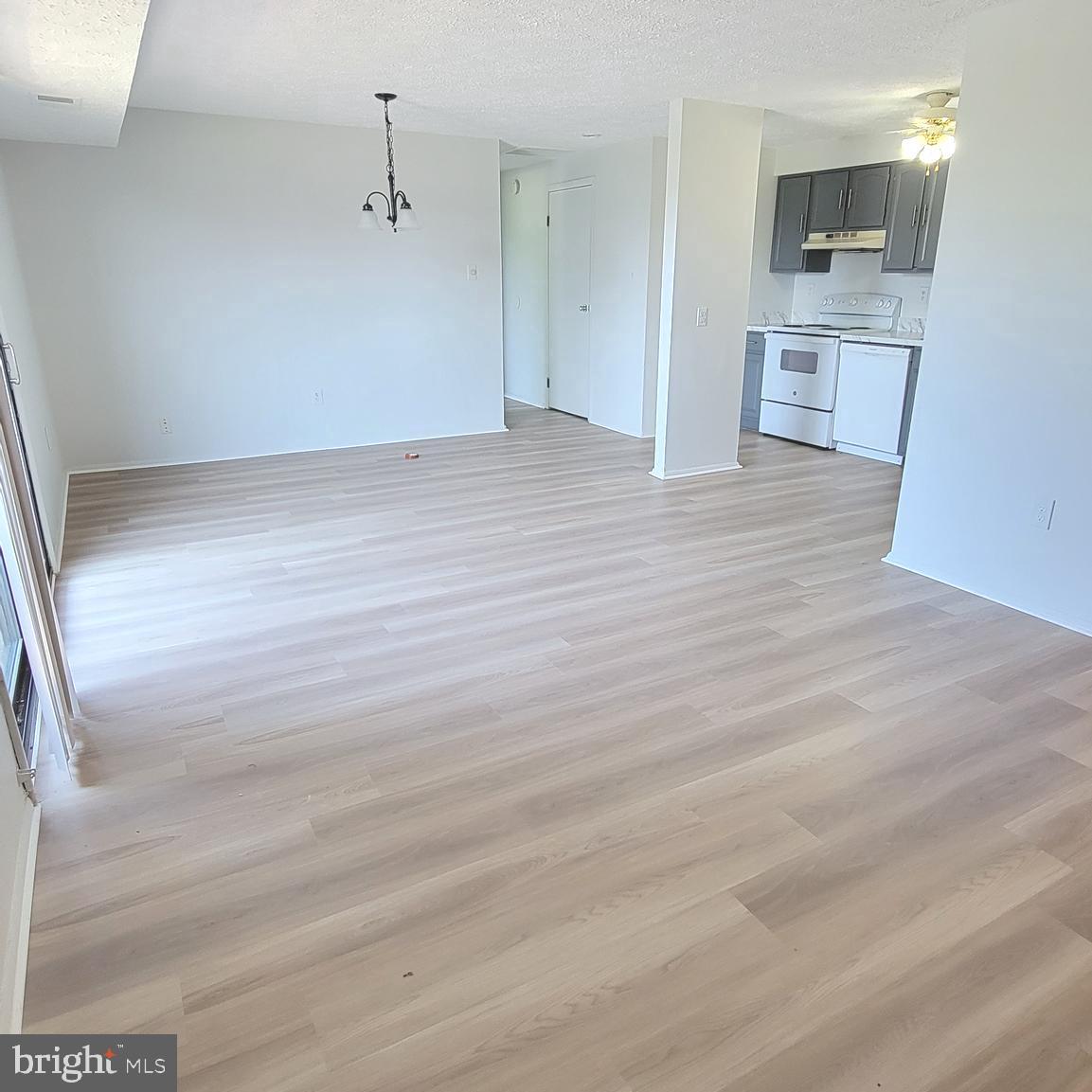 AMBERTOWNE - Residential