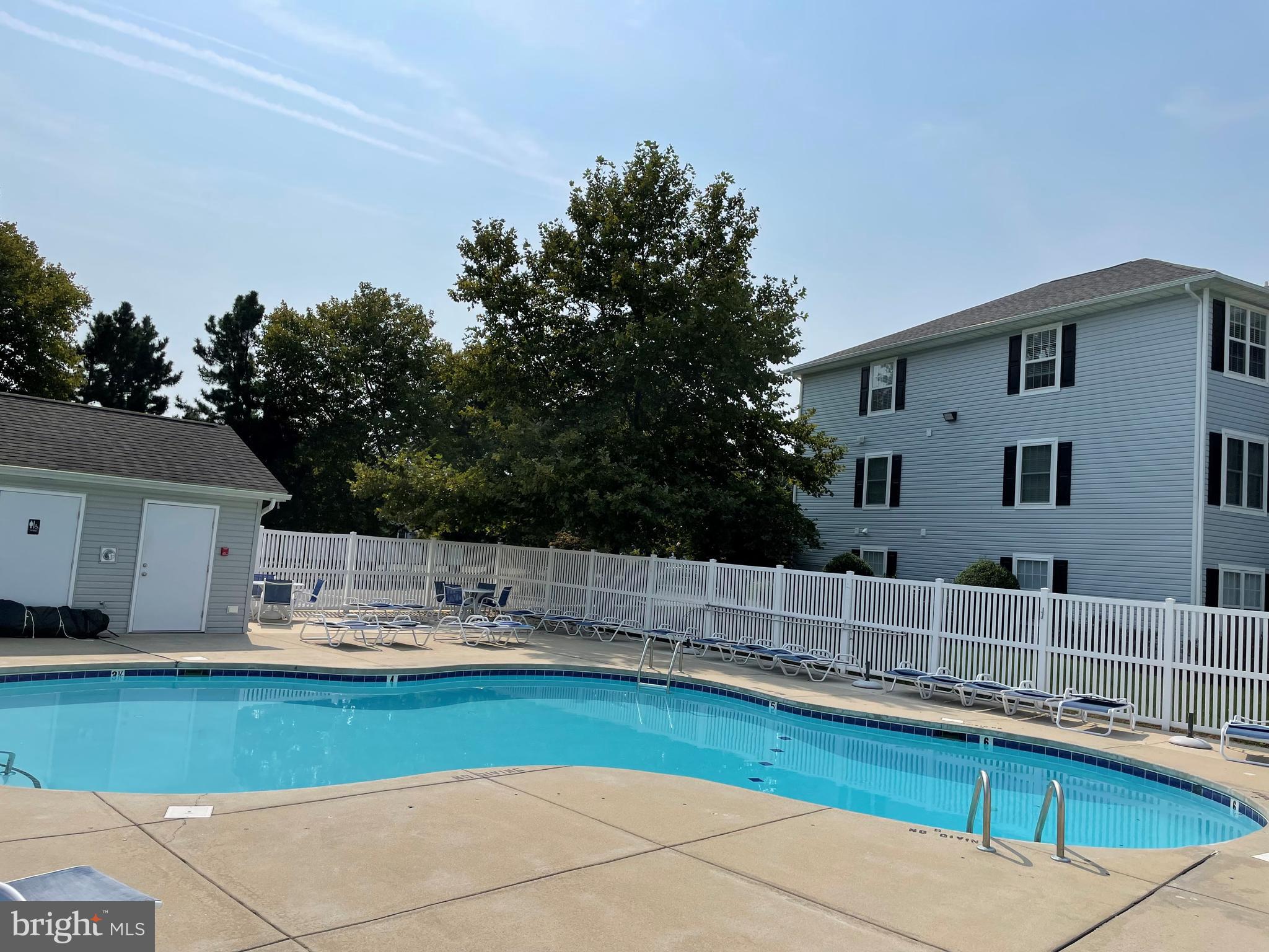 SANIBEL VILLAGE - Residential Lease