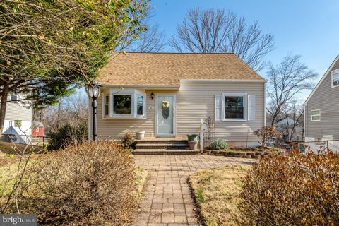 Photo of 92 Meeker Court, MANASSAS PARK, VA 20111 (MLS # VAMP2003782)